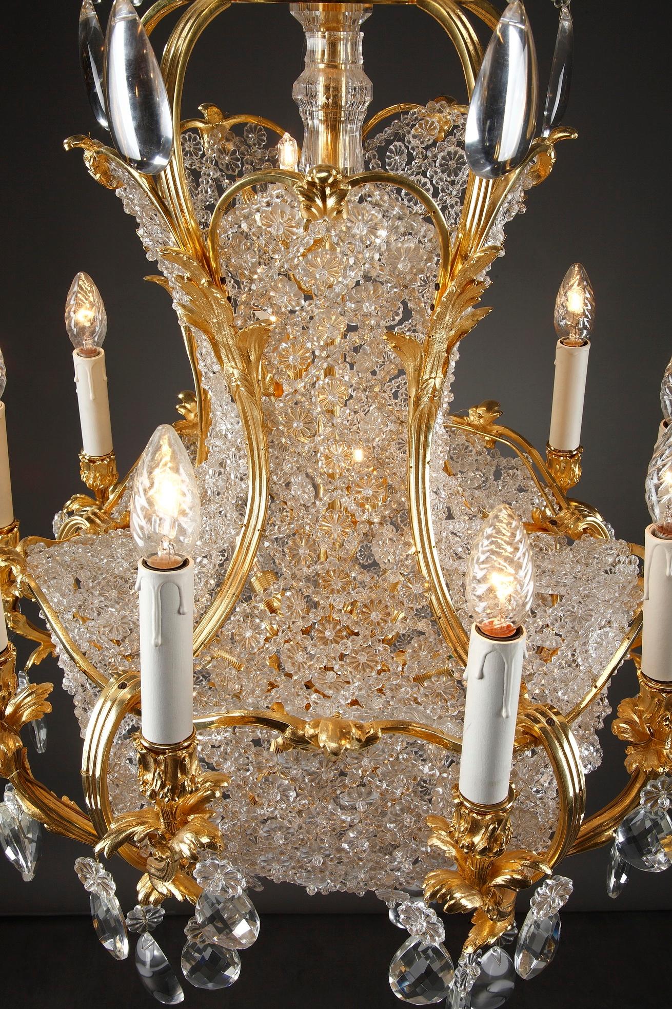 Lustre en forme de panier à 10 lumières en bronze doré et cristal du XIXe siècle en vente 7