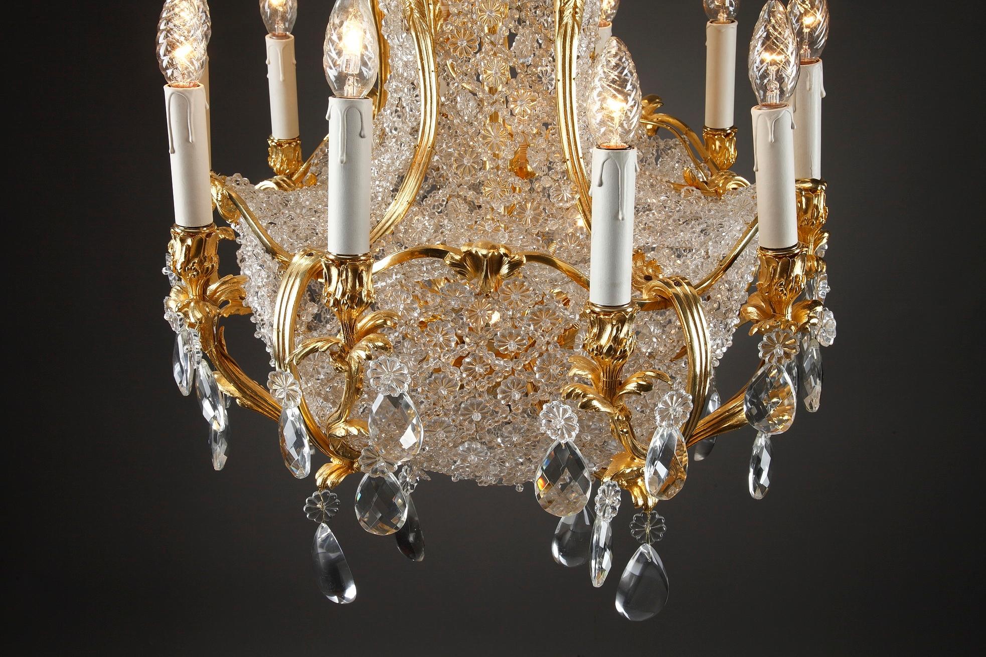 Lampadario a forma di cesto in Ormolu e cristallo del XIX secolo a 10 luci in vendita 8