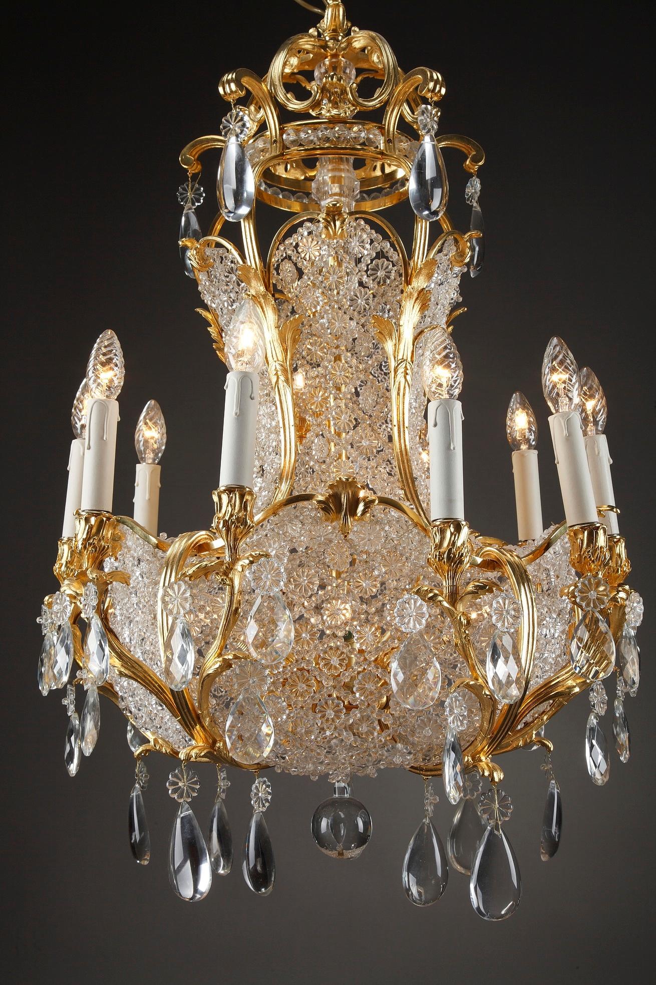 Lampadario a forma di cesto in Ormolu e cristallo del XIX secolo a 10 luci in vendita 11