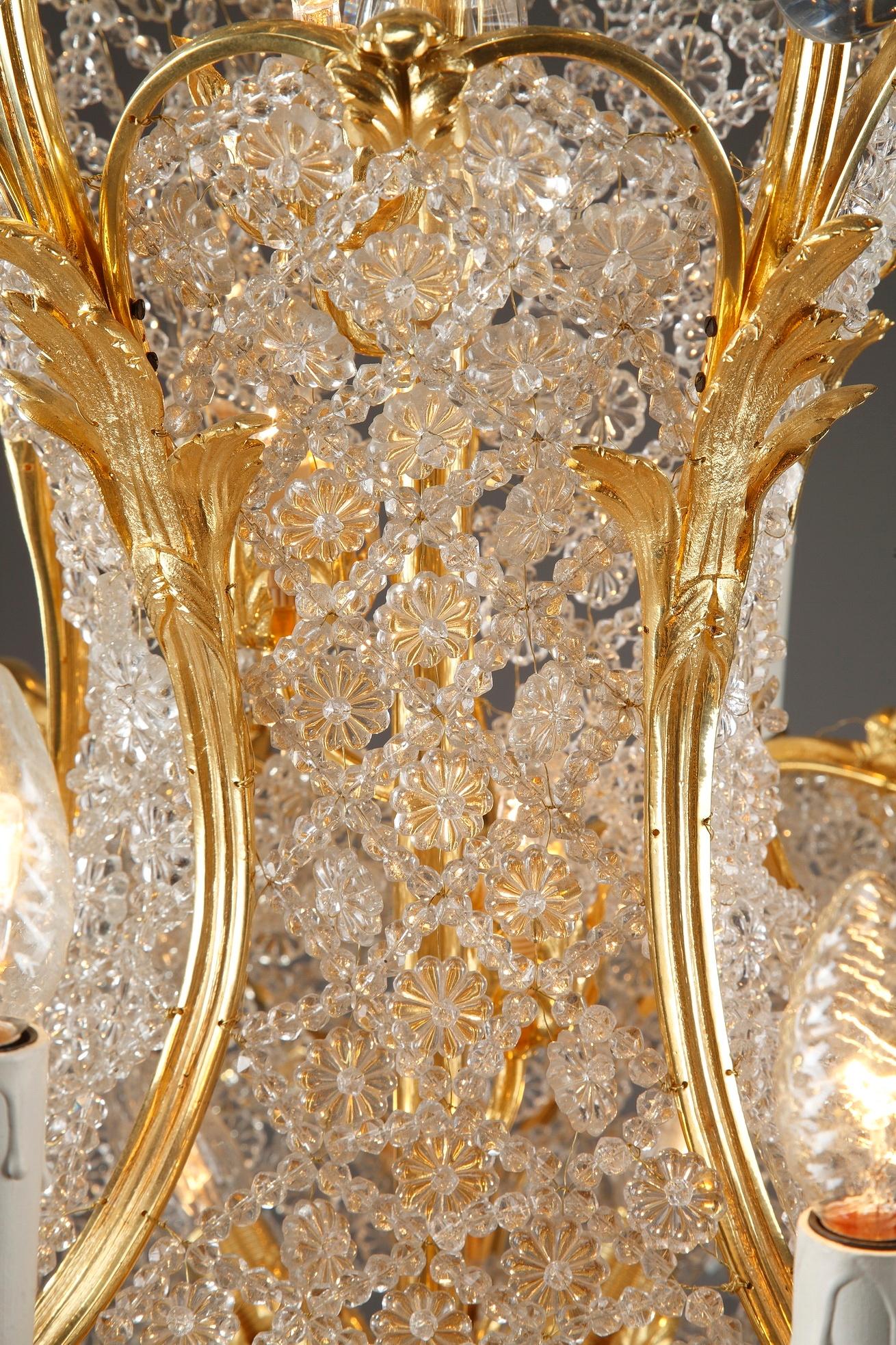 Bronze Lustre en forme de panier à 10 lumières en bronze doré et cristal du XIXe siècle en vente