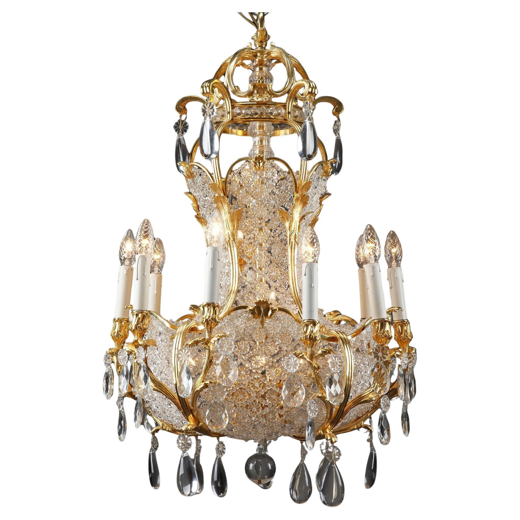 Lampadario a forma di cesto in Ormolu e cristallo del XIX secolo a 10 luci in vendita