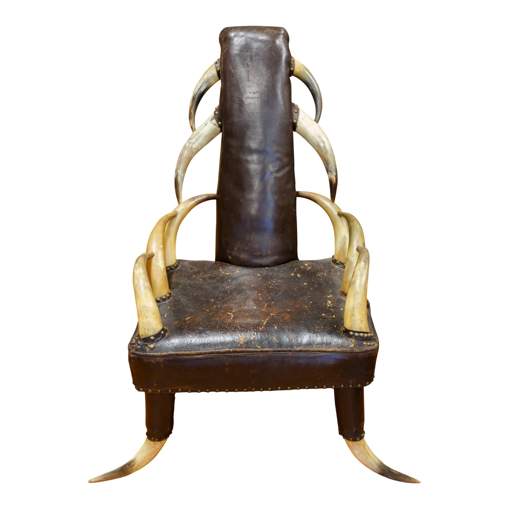 Stuhl aus Horn und Leder aus dem 19. Jahrhundert im Zustand „Gut“ im Angebot in Coeur d'Alene, ID
