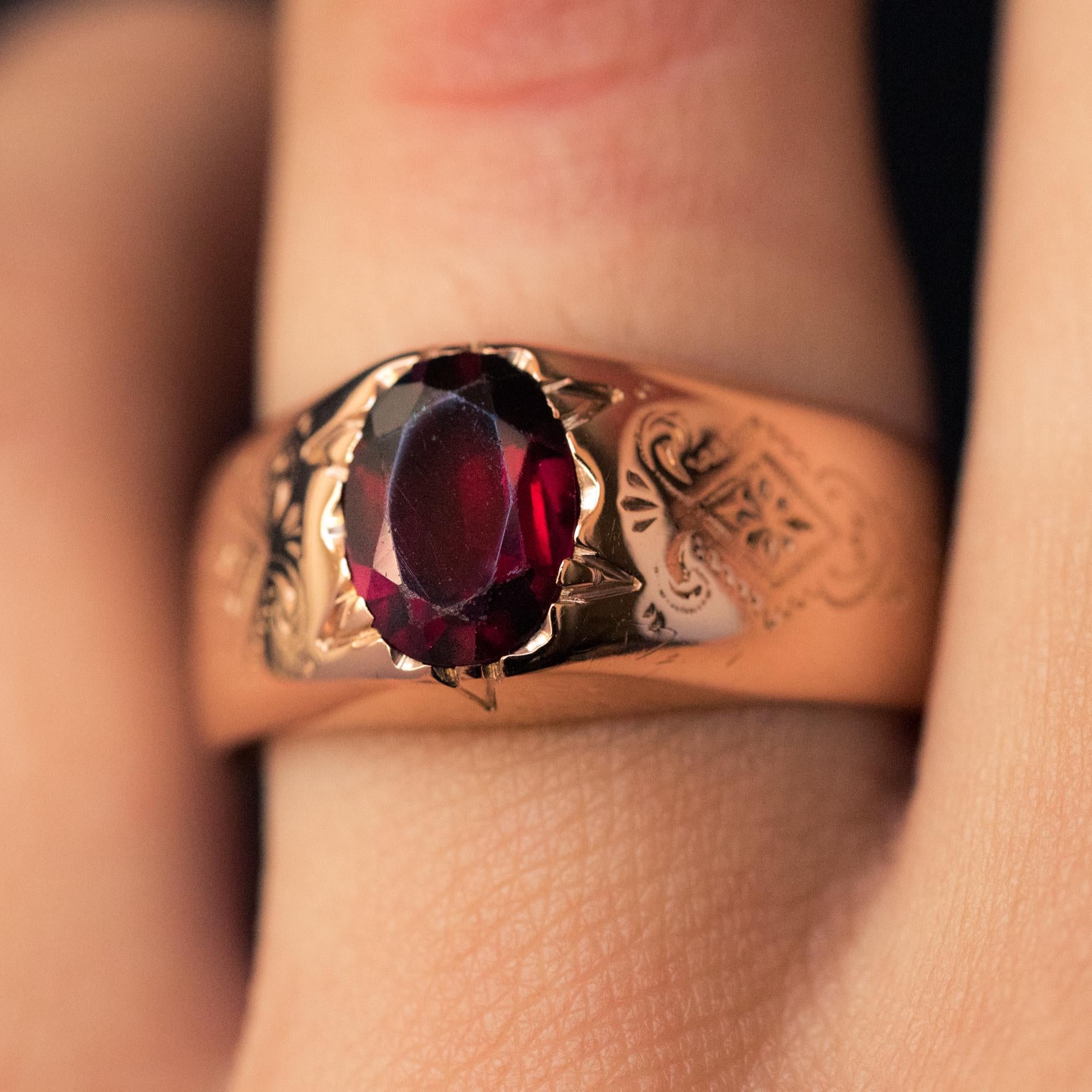 Women's or Men's 19th Century 18 Karat Rose Gold 1.20 Carat Garnet Bangle Men's Ring