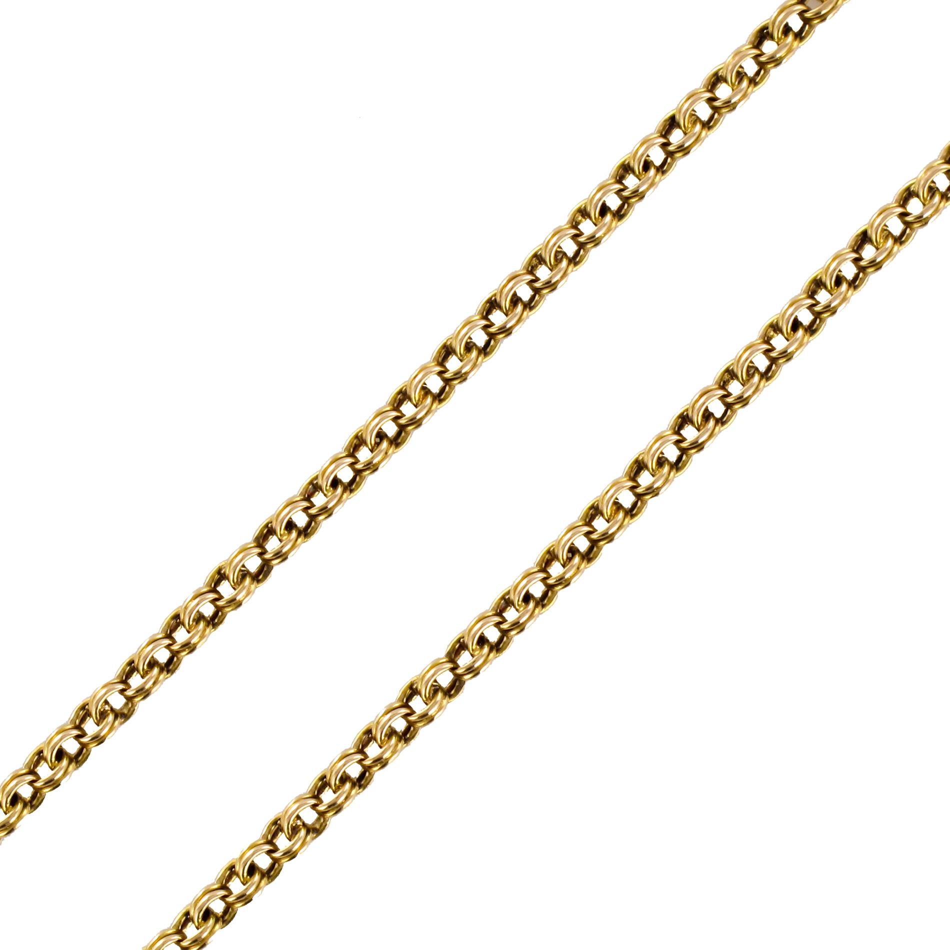 Chain in 18 karat yellow gold, eagle's head hallmark.
This antique chain consists of a double jasron link. The clasp is a large spring ring.
Length: 57.5 cm, thickness: 2.7 mm.
Total weight of the jewel: approximately 16.9 g.
Authentic antique jewel