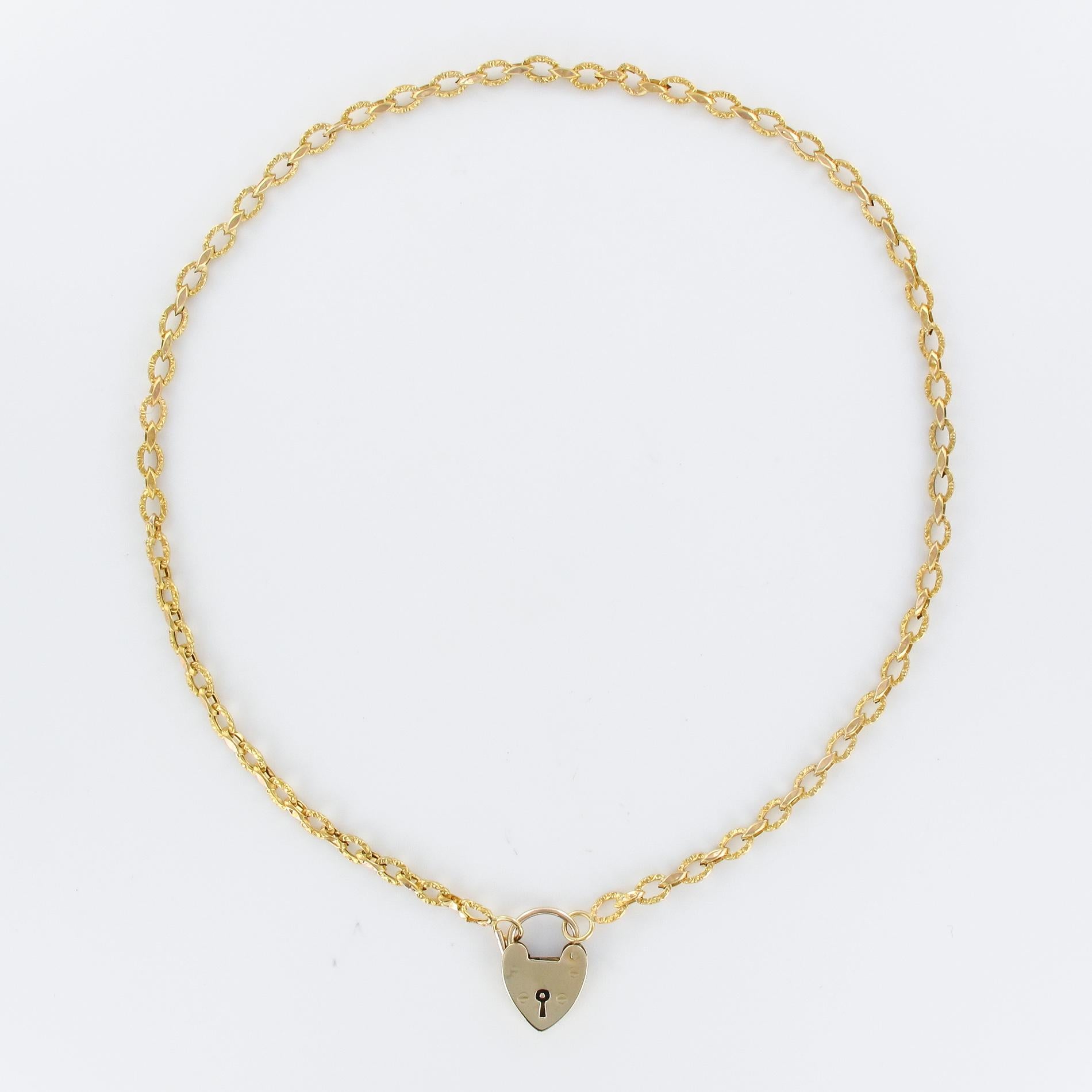 19th Century 18 Karat Yellow Gold Chiseled Chain Heart-Shaped Padlock Necklace 1