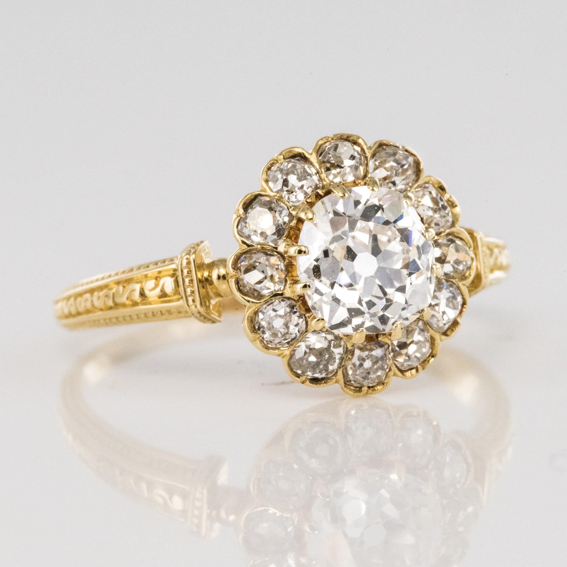 19th Century 18 Karat Yellow Gold Diamonds Daisy Ring 4