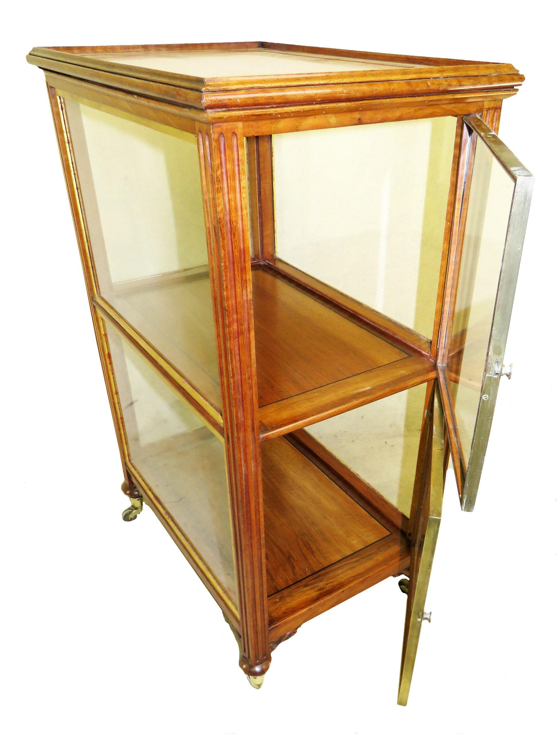 19th Century '1850s' French Walnut Central Standing Display Cabinet For Sale 3