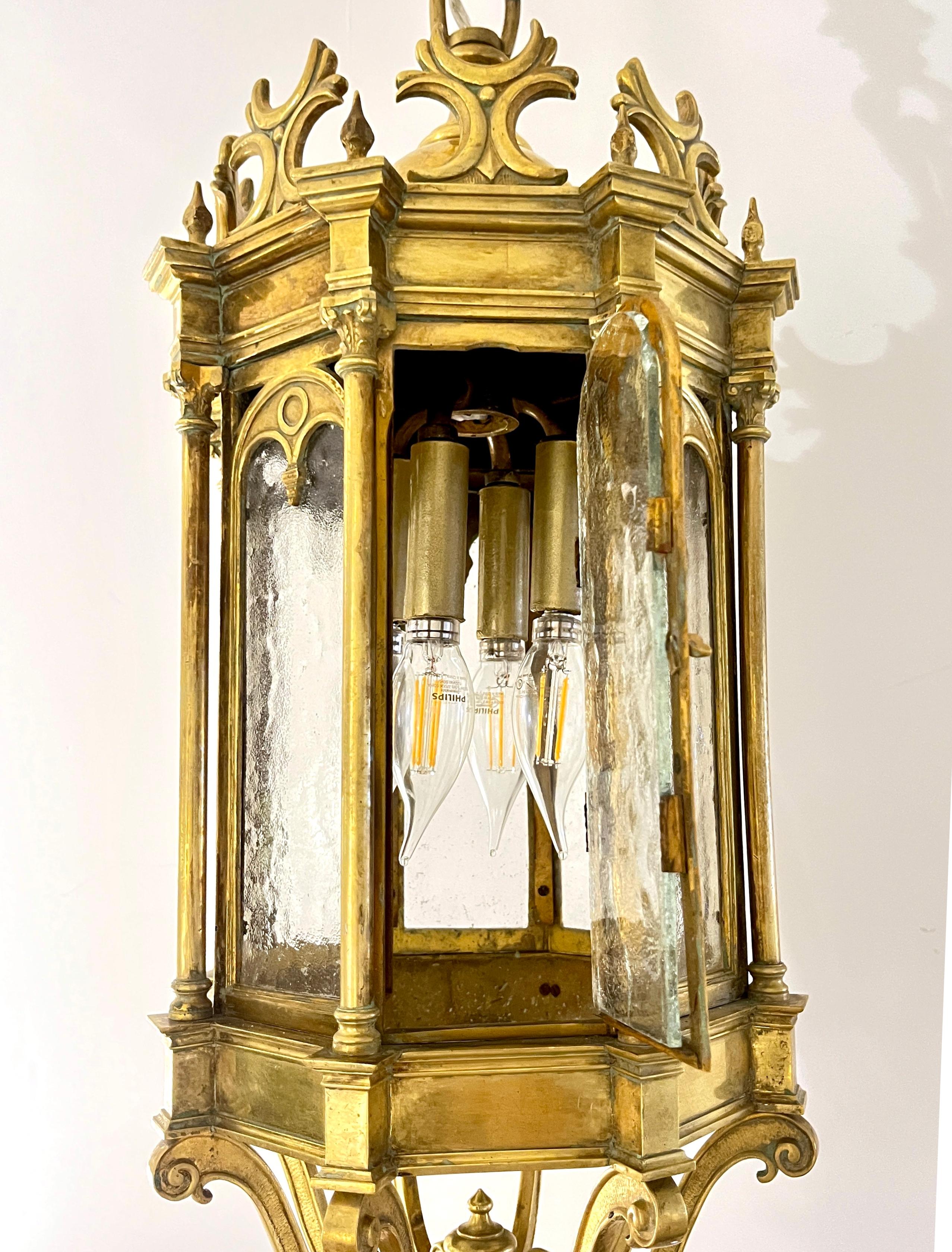 1860 French Antique Gothic Revival Cast Brass Pendant Lantern With Arch Windows For Sale 11