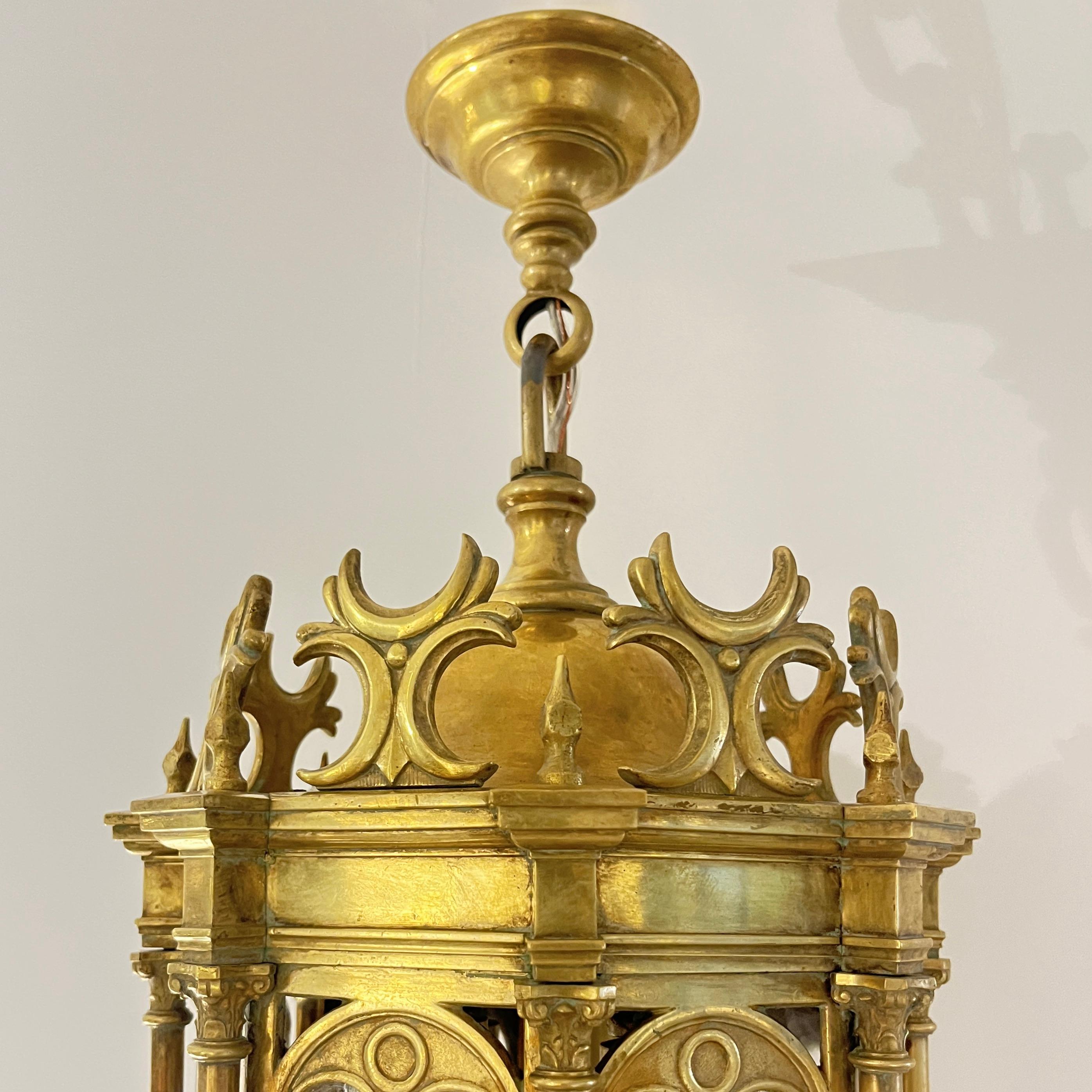 1860 French Antique Gothic Revival Cast Brass Pendant Lantern With Arch Windows For Sale 12