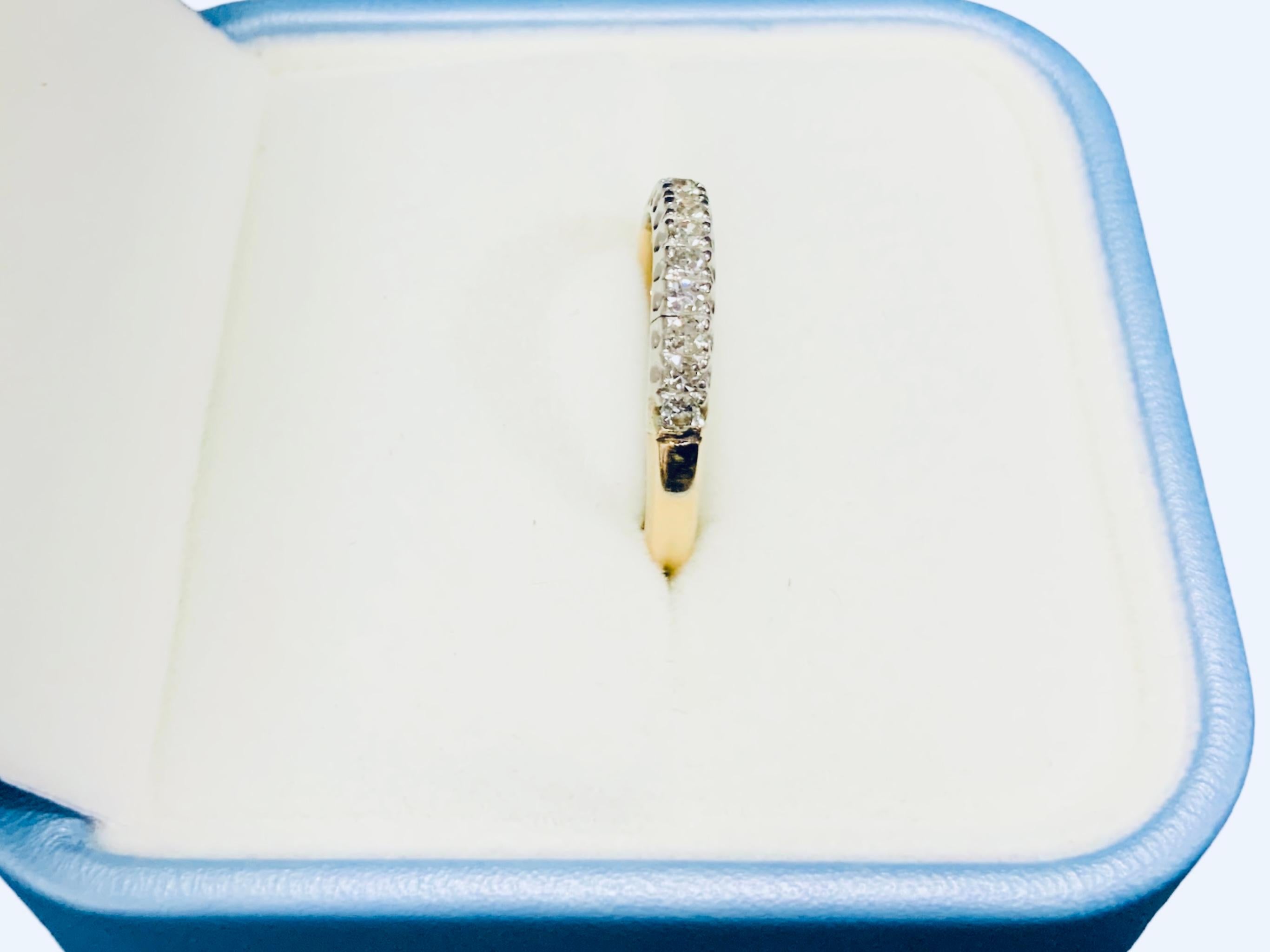 19e siècle Bague d'anniversaire en or 18K avec diamants en vente 2