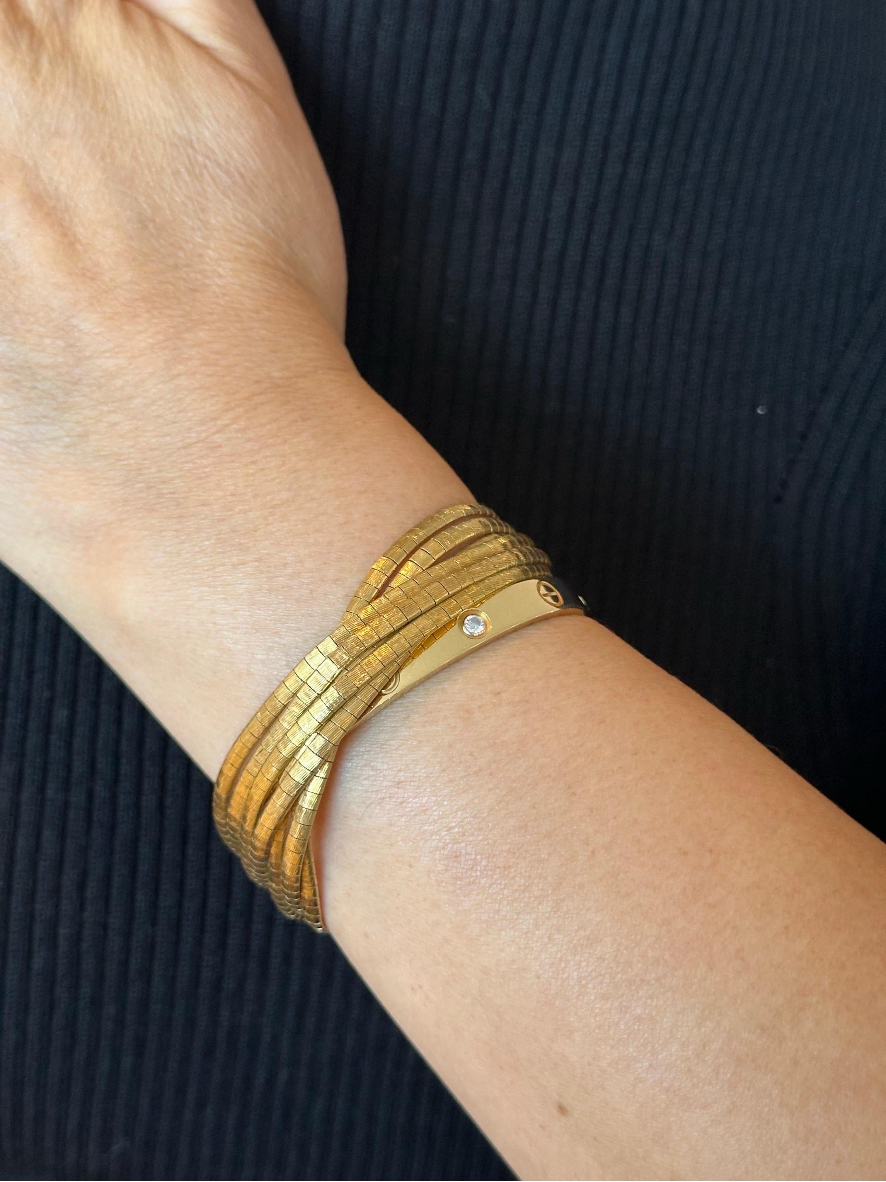 Pièce unique du 19e siècle en or jaune 18k Sept
Bracelet à rangs

Pureté de l'or : or massif 18K 
Or Poids : 51,35 g
Couleur de l'or : or jaune 
Longueur du bracelet : 7.5 pouces 