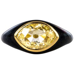19th Century 1.95 Carat Yellow Diamond Black Enamel 18 Karat Yellow Gold Ring