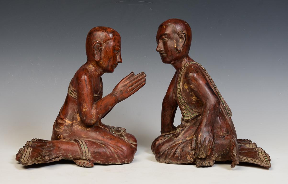 19th C., Mandalay, A Pair of Antique Burmese Wooden Seated Monks / Disciples For Sale 1
