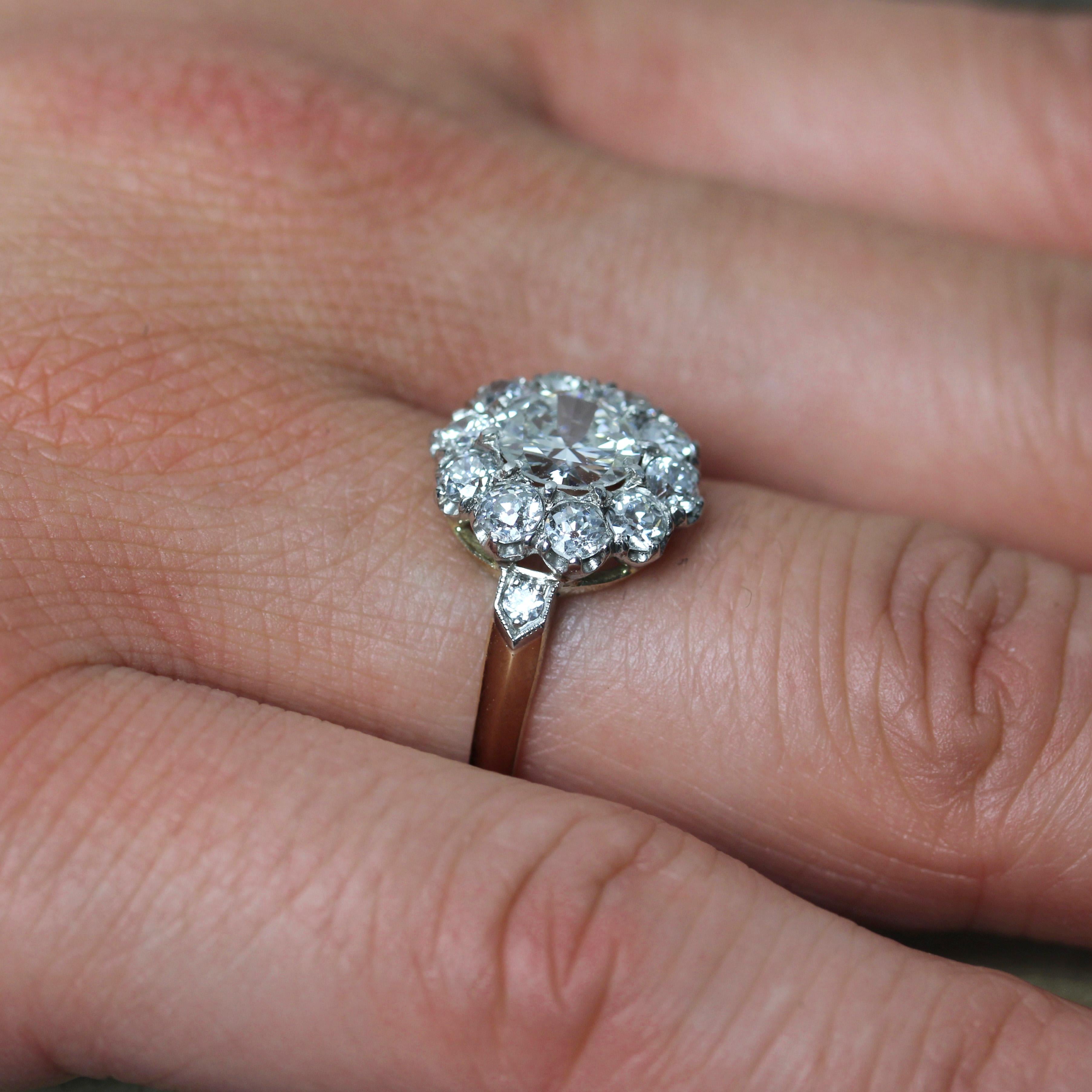Bague du 19ème siècle en or jaune 18 carats avec 2 carats de diamants et platine en vente 7