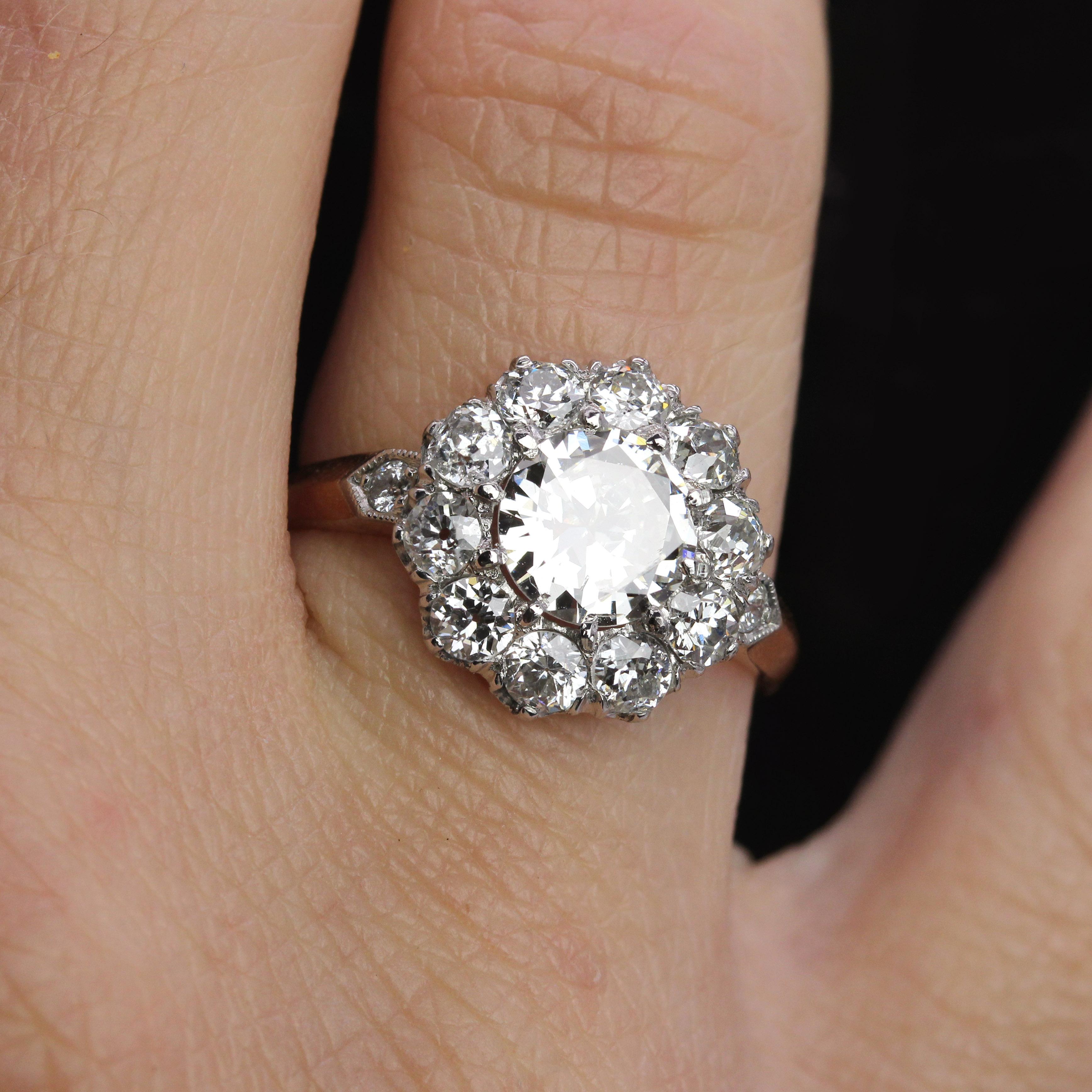 Bague du 19ème siècle en or jaune 18 carats avec 2 carats de diamants et platine en vente 10