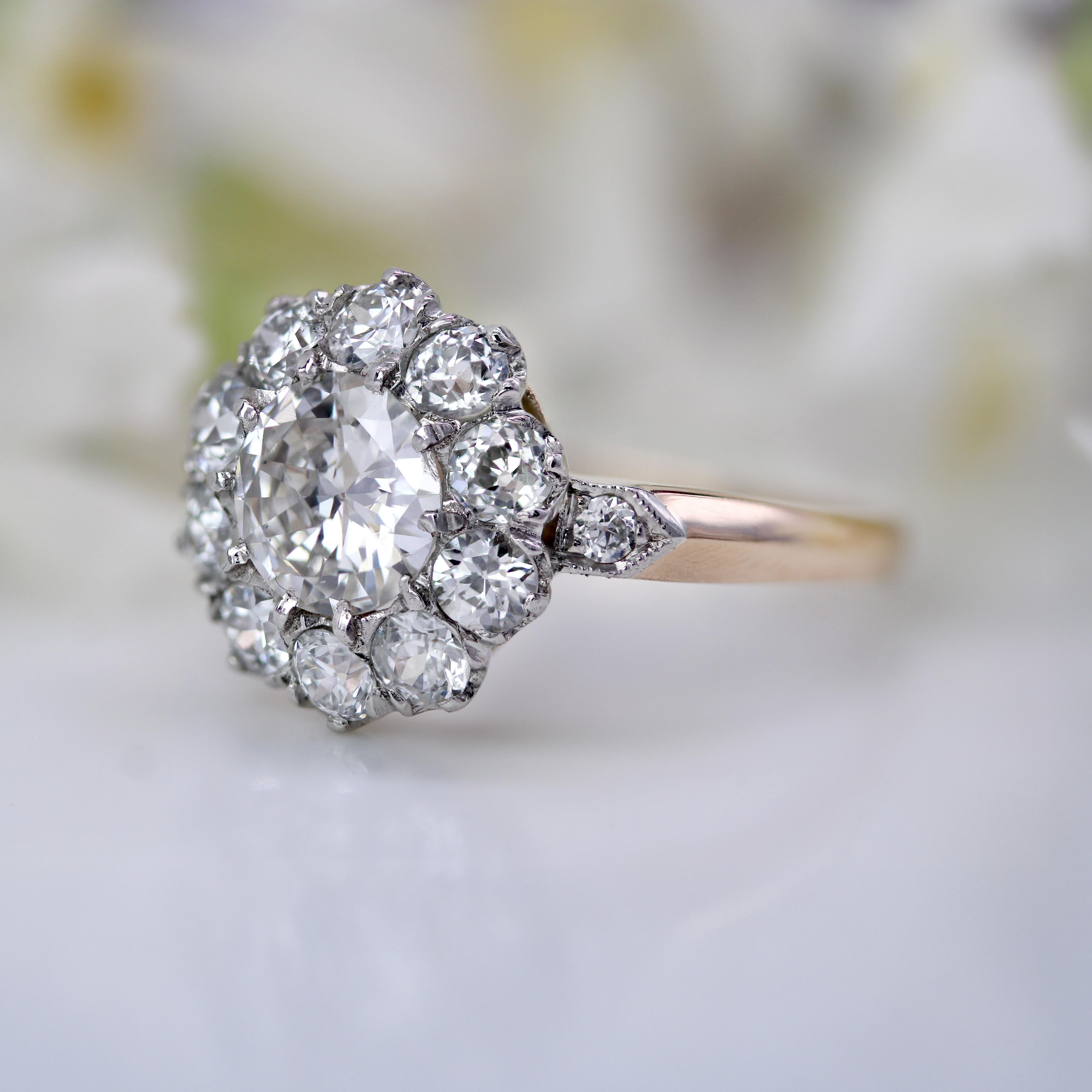Bague du 19ème siècle en or jaune 18 carats avec 2 carats de diamants et platine en vente 3