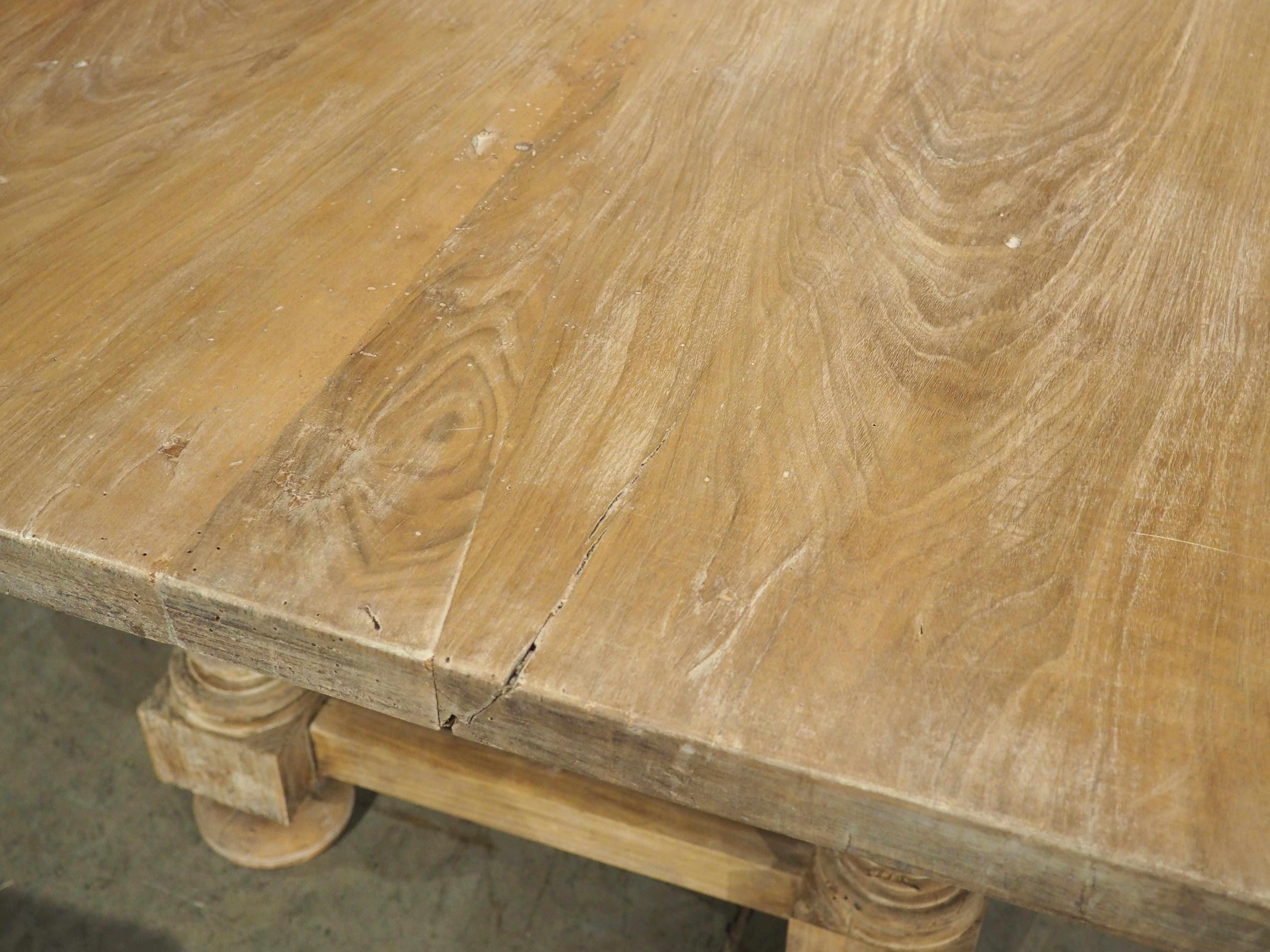 Table de salle à manger à deux rangs en noyer du 19e siècle, Italie en vente 2