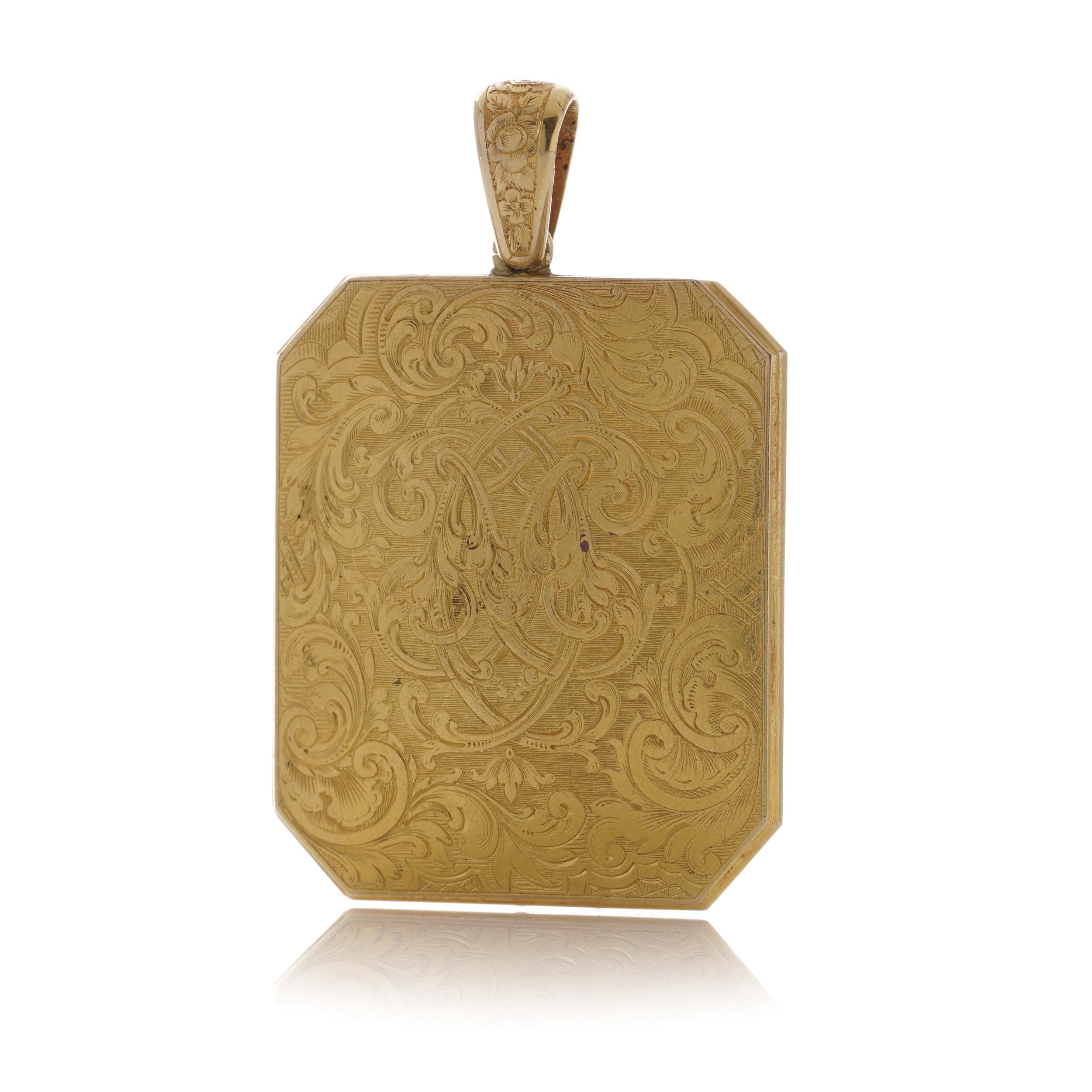 19th century 20kt. yellow gold portrait miniature pendant of a young gentleman For Sale 2