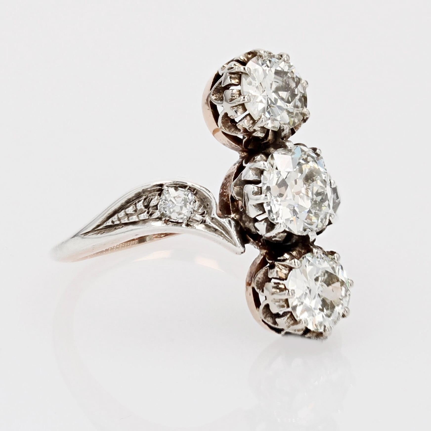 19th Century 3 Diamonds 18 Karat Rose Gold Silver Ring For Sale 4