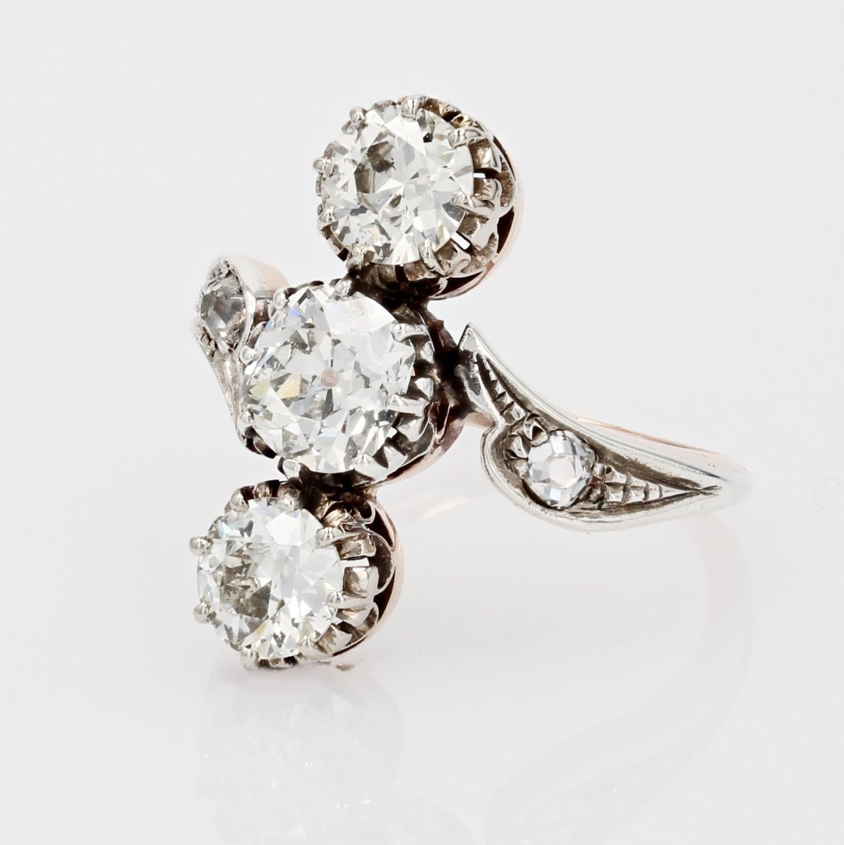19th Century 3 Diamonds 18 Karat Rose Gold Silver Ring For Sale 2