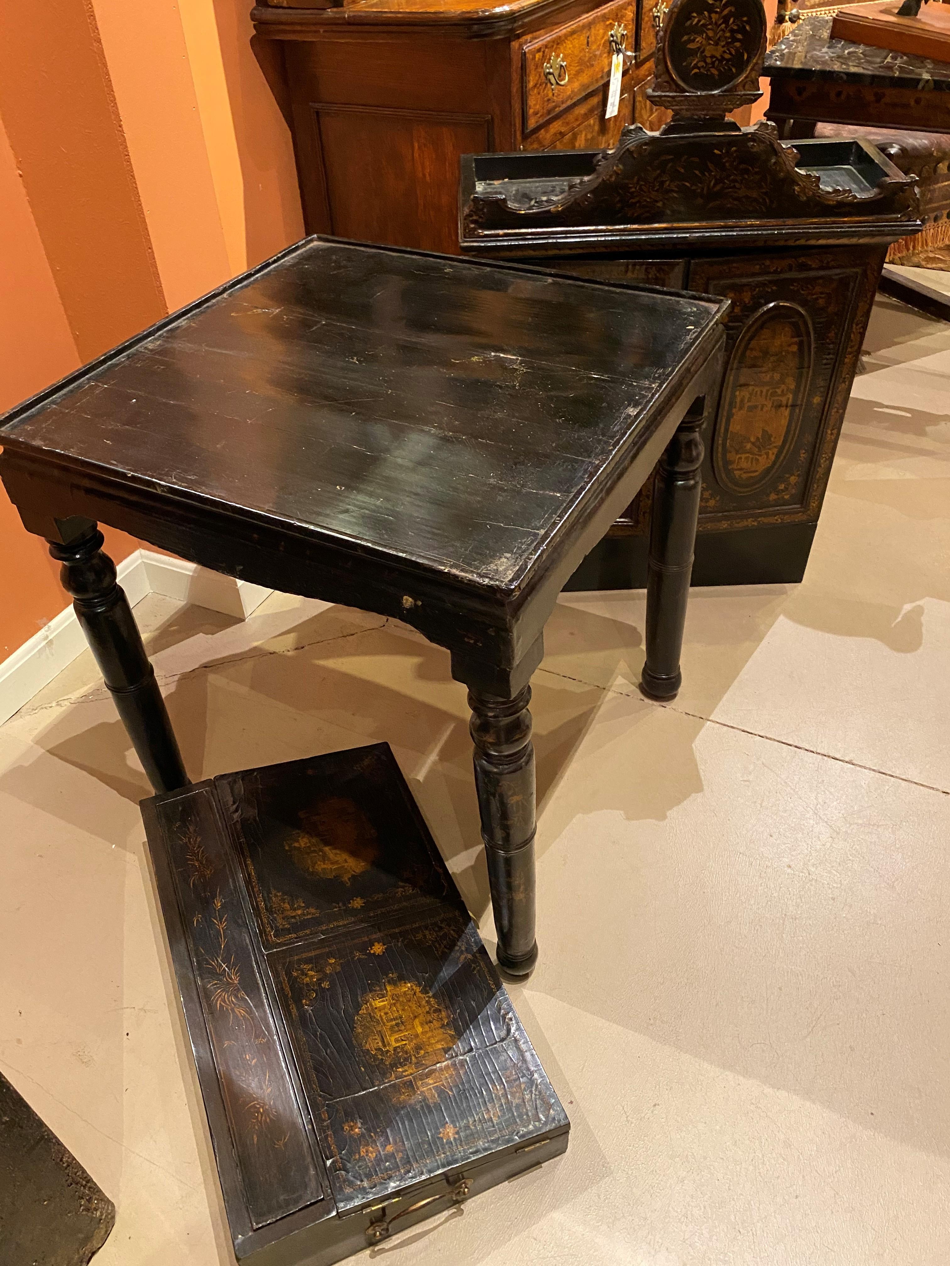 19. Jahrhundert, 3-teiliger, kleiner Lack-Sekretär-Schreibtisch mit schöner Chinoiserie im Angebot 6