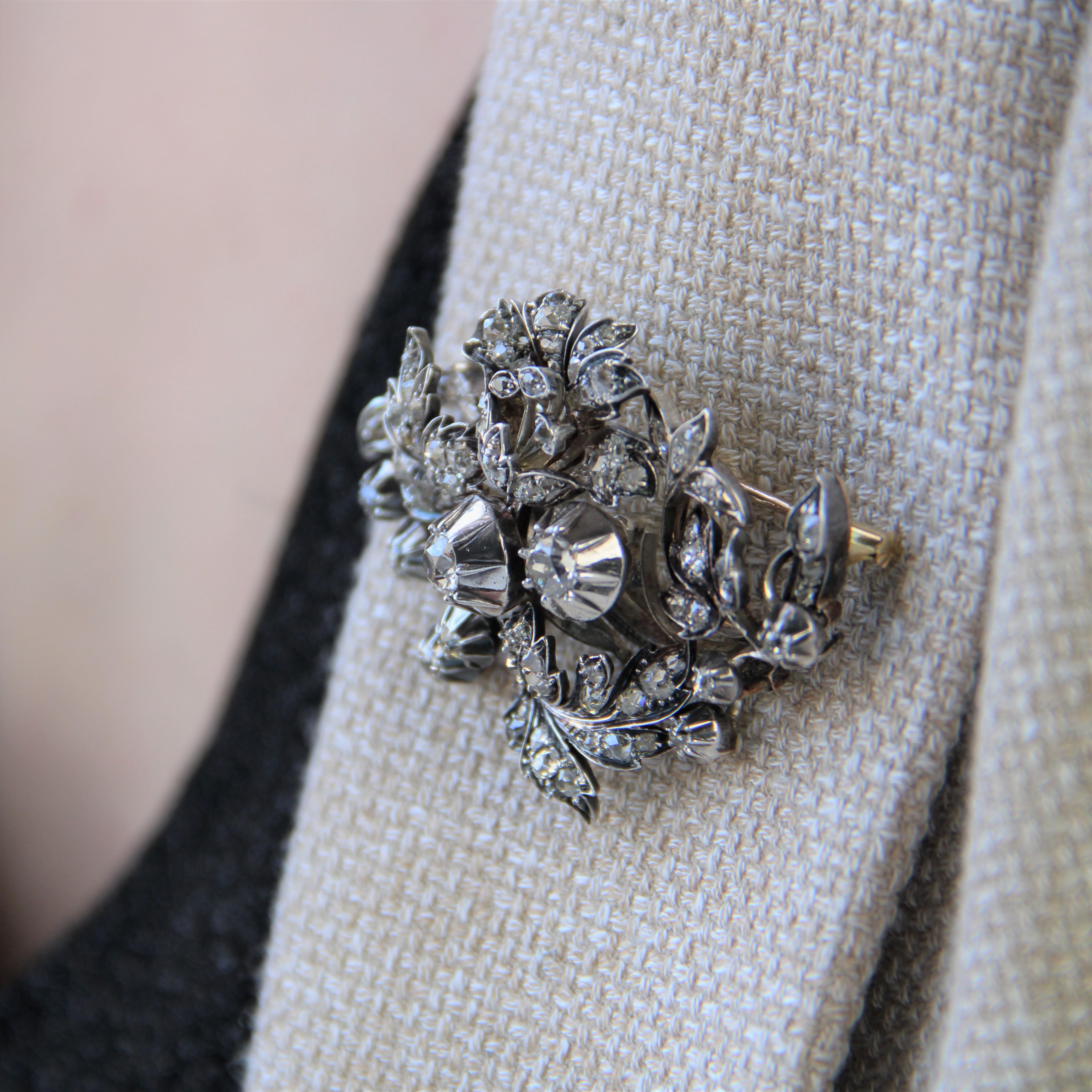 19th Century 3, 90 Carats Diamonds Bouquet Silver 18 Karat Yellow Gold Brooch For Sale 2