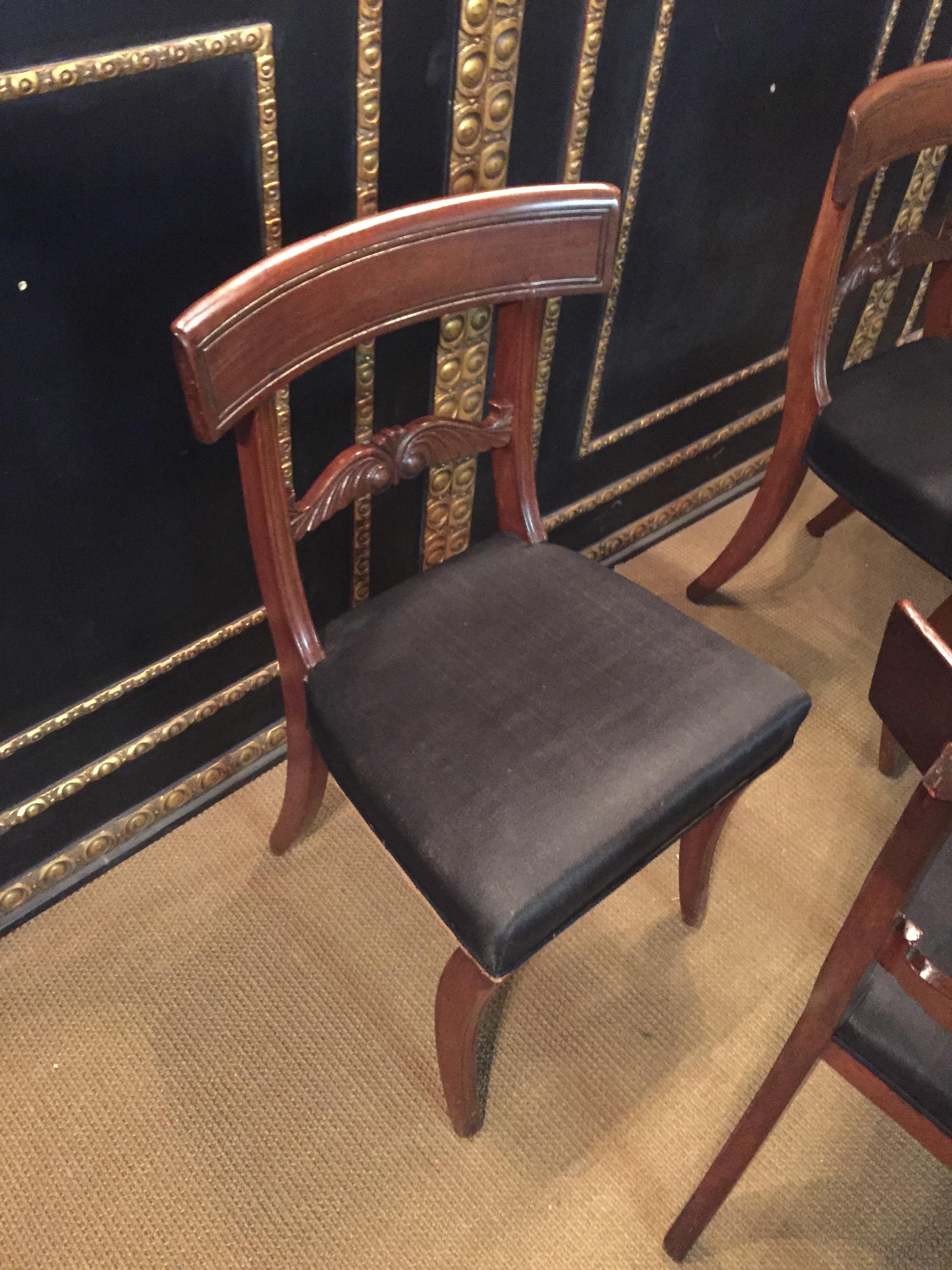 19. Jahrhundert antik 4 Biedermeier Saber Legs Stühle Massiv Mahagoni im Angebot 8