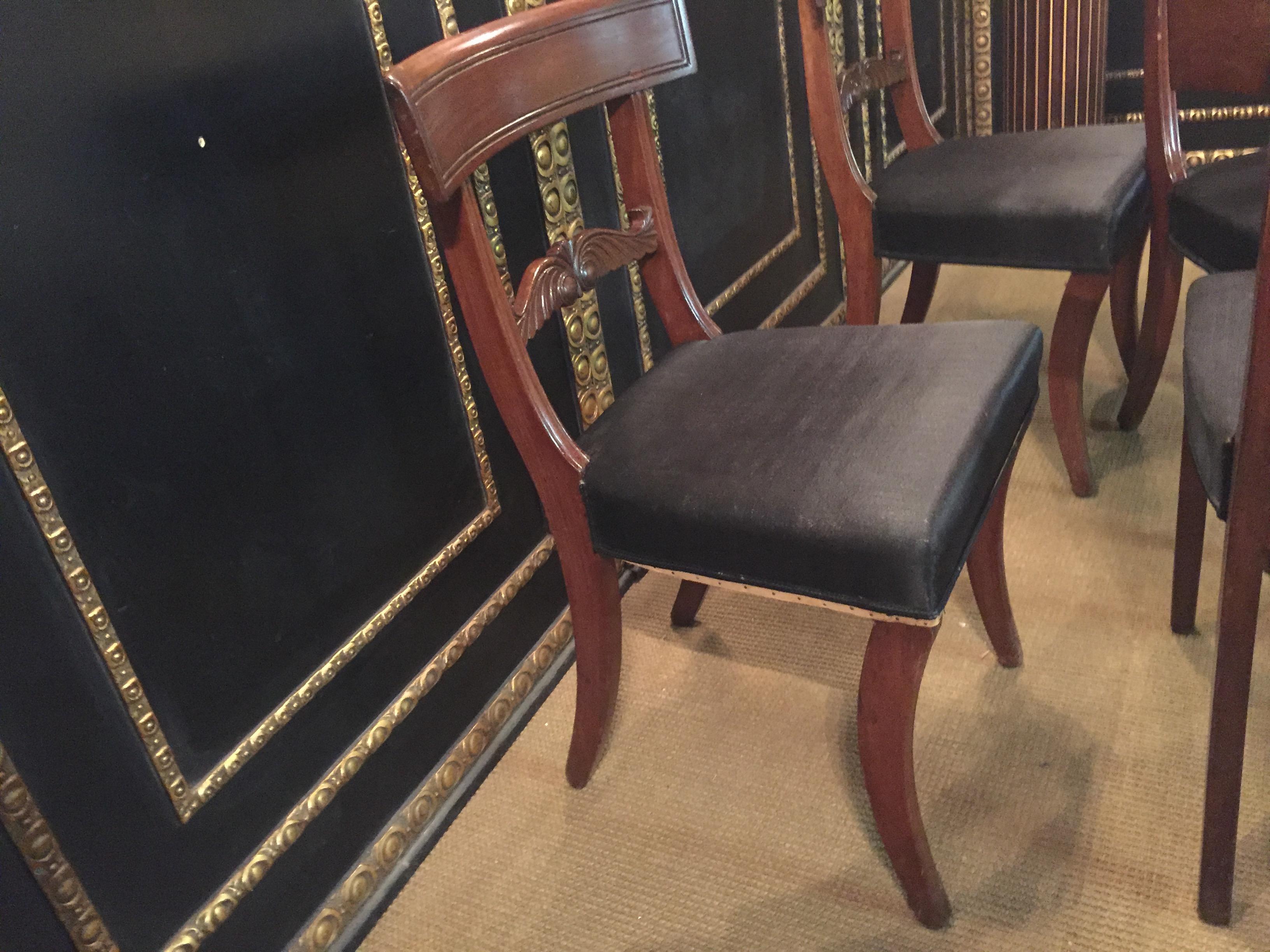 19. Jahrhundert antik 4 Biedermeier Saber Legs Stühle Massiv Mahagoni im Angebot 9