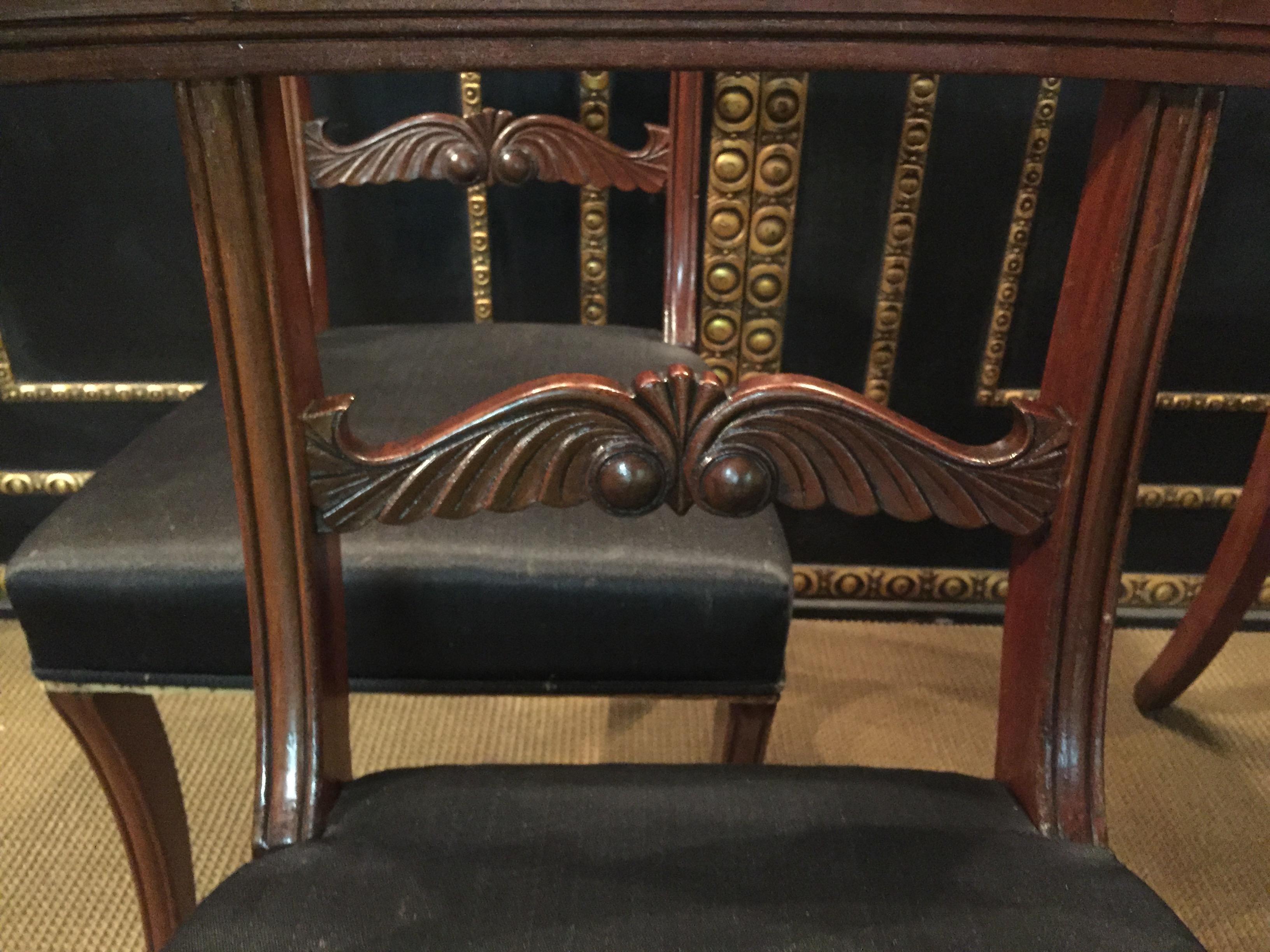 19. Jahrhundert antik 4 Biedermeier Saber Legs Stühle Massiv Mahagoni (Holzarbeit) im Angebot