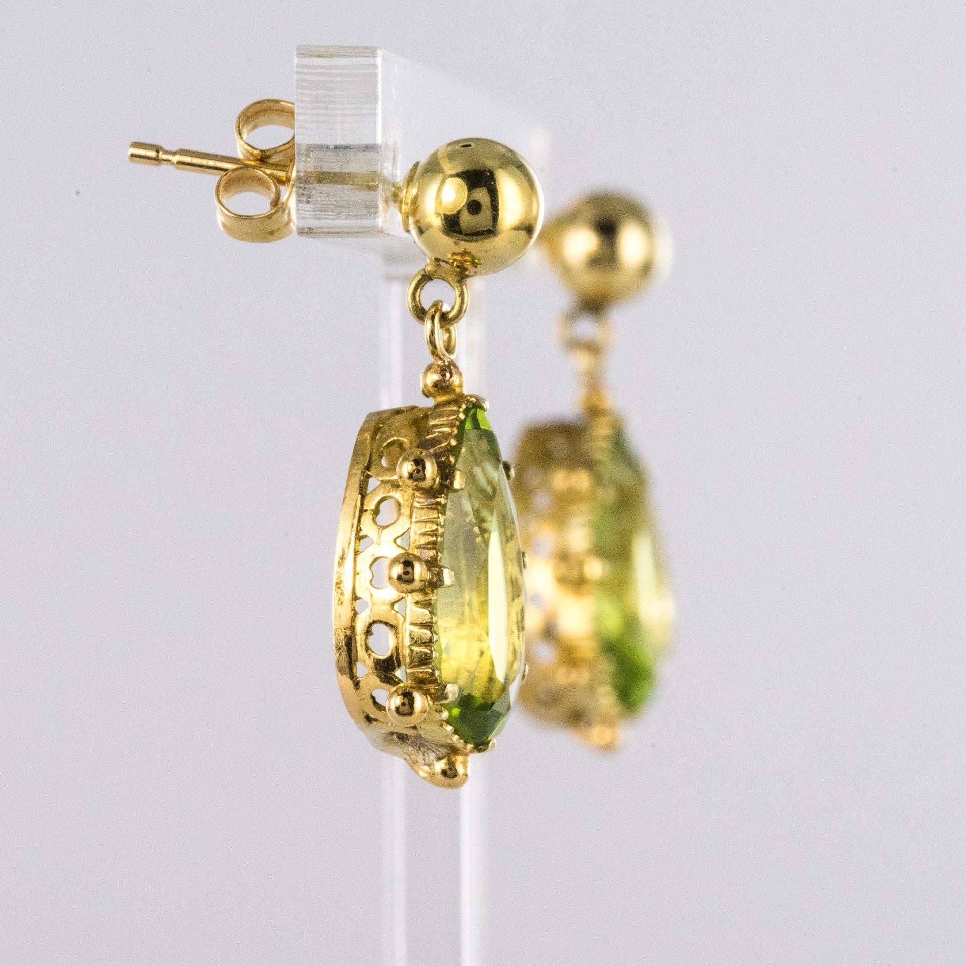 19th Century 4 Carat Peridot 18 Karat Yellow Gold Drop Earrings 1