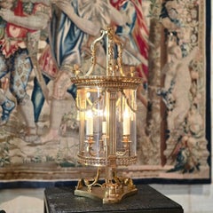 19. Jahrhundert 4 Lichter Louis XVI Laterne in antiker Bronzeausführung