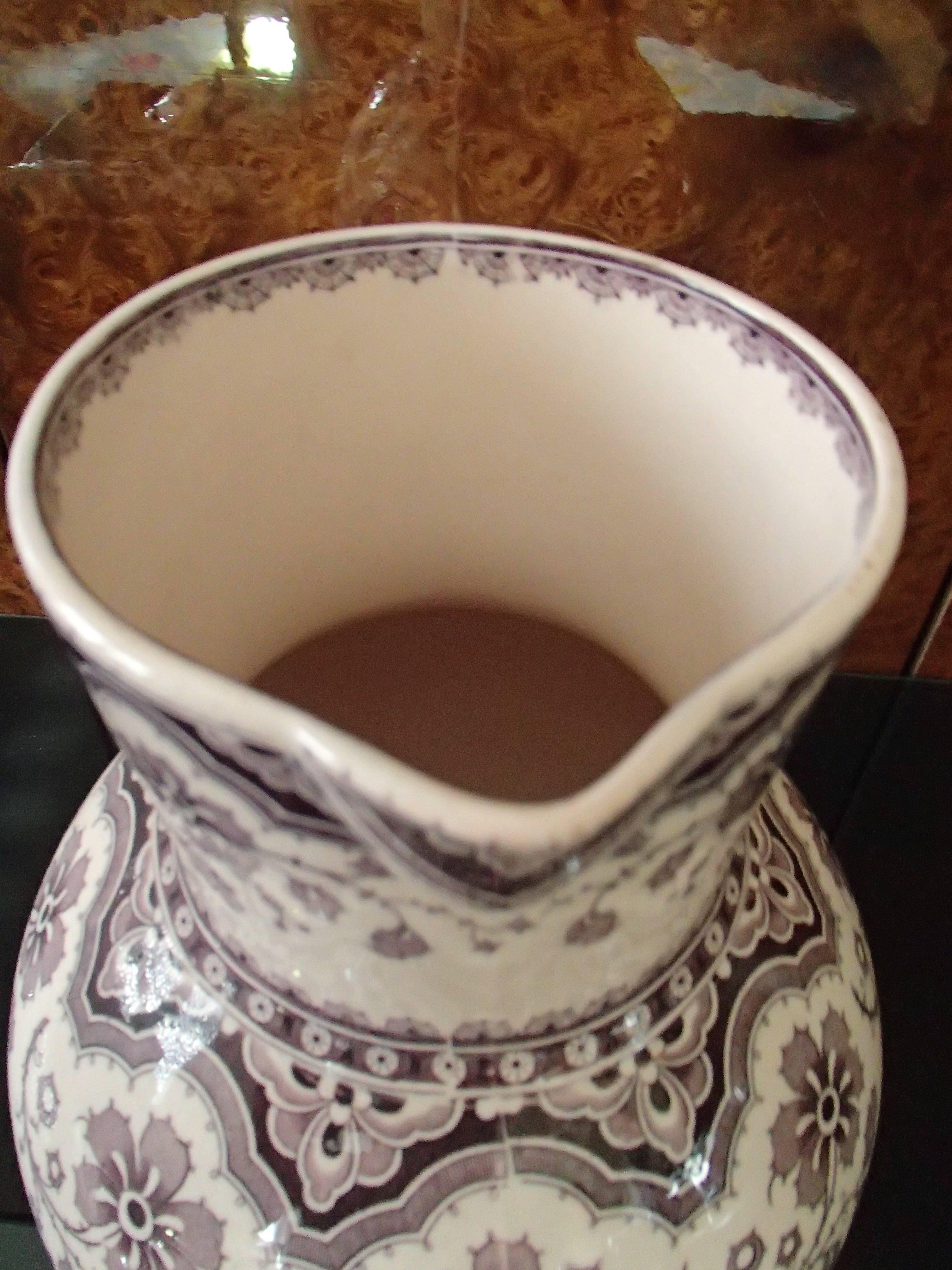 Keramik-Kammer-Set in Blassrosa und Violett, „Malines“, Sarrguemine, 4 Teile (Französisch) im Angebot