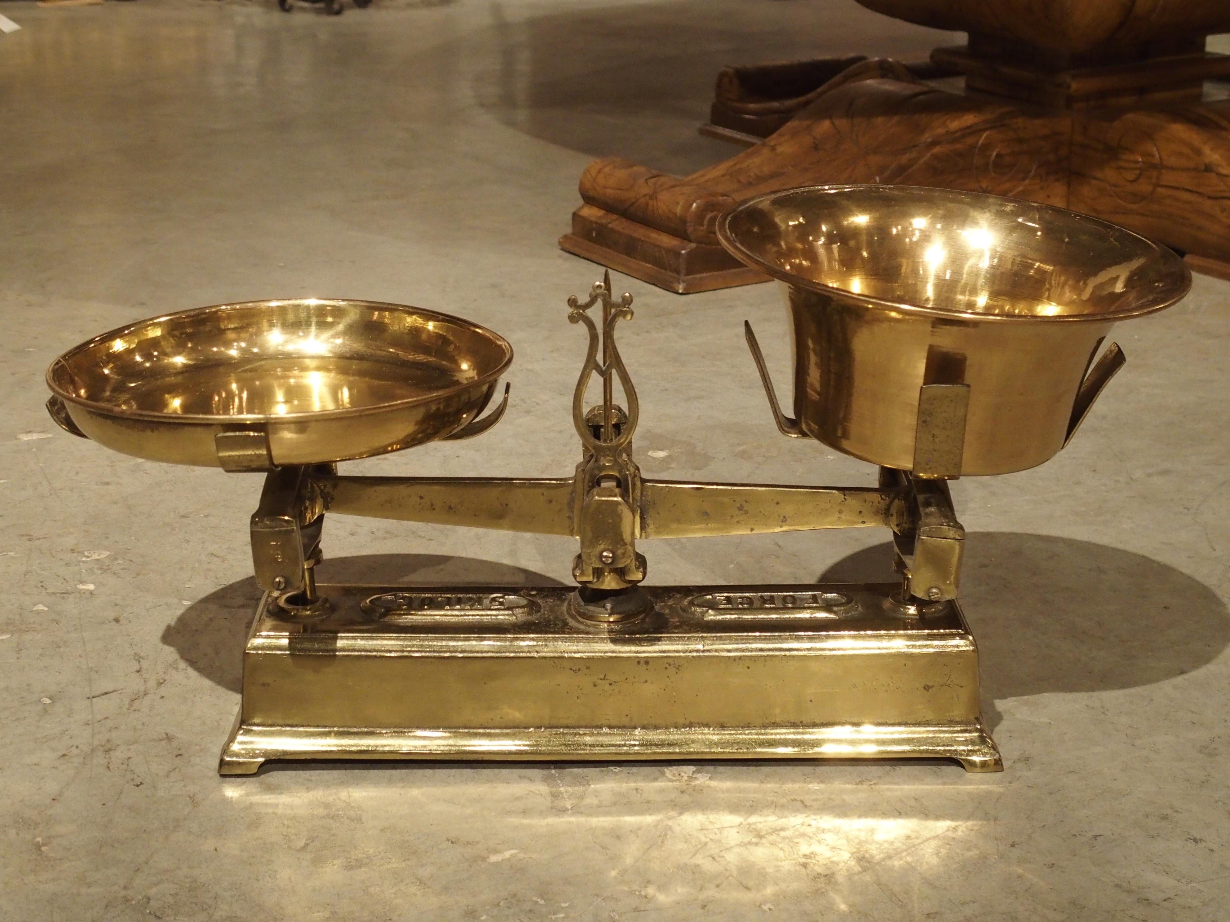 19th Century 5 Kilogram Iron and Brass Scale from France 9