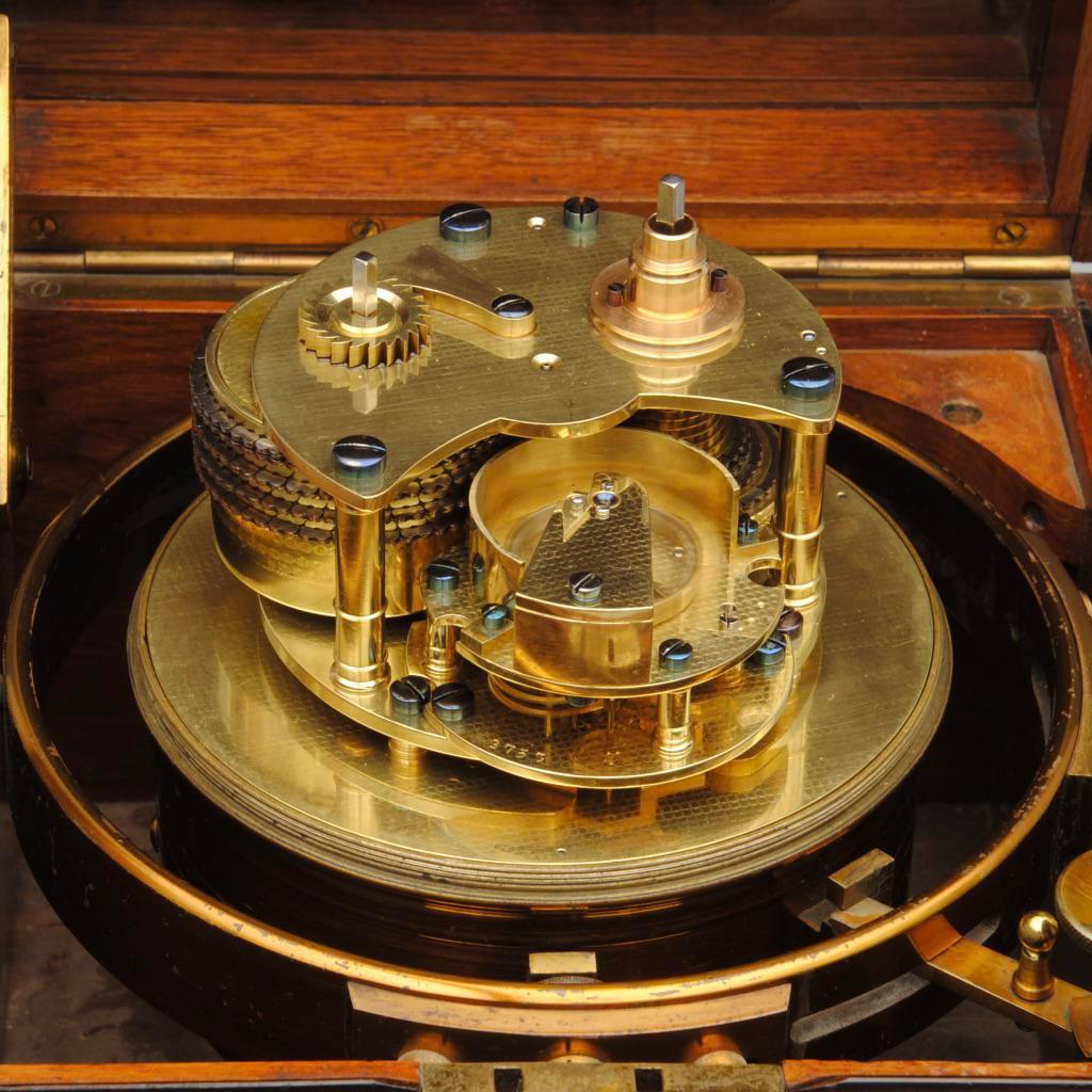 19th Century 8 Day Marine Chronometer by Frodsham and Keen In Good Condition In Lincolnshire, GB