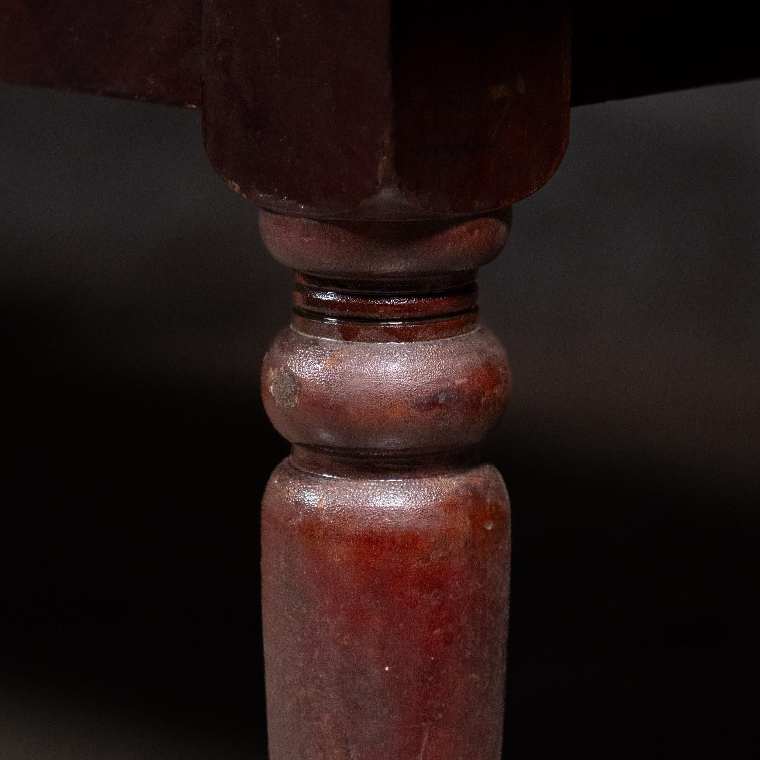 19th century 8 ft French Farm dining Table In Good Condition For Sale In Surrey, BC