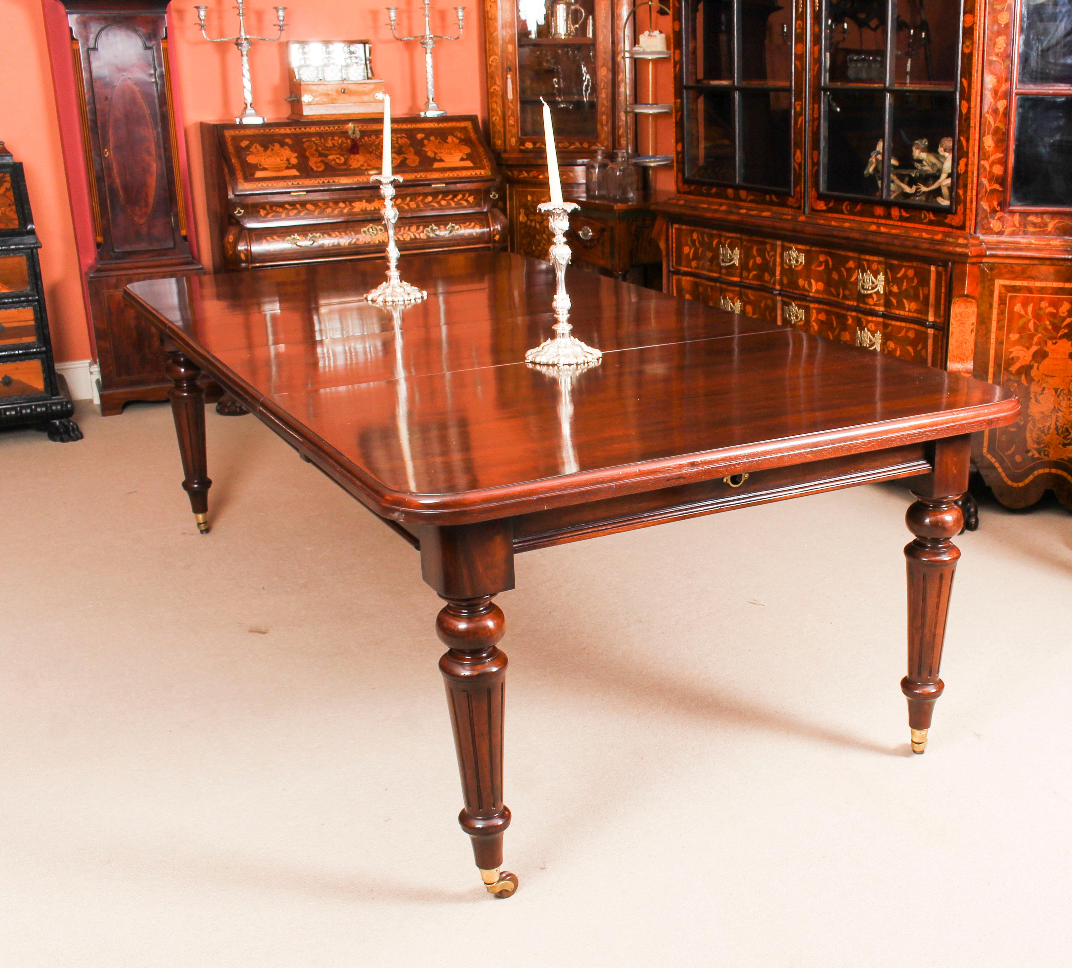 English 19th Century Victorian Extending Dining Table