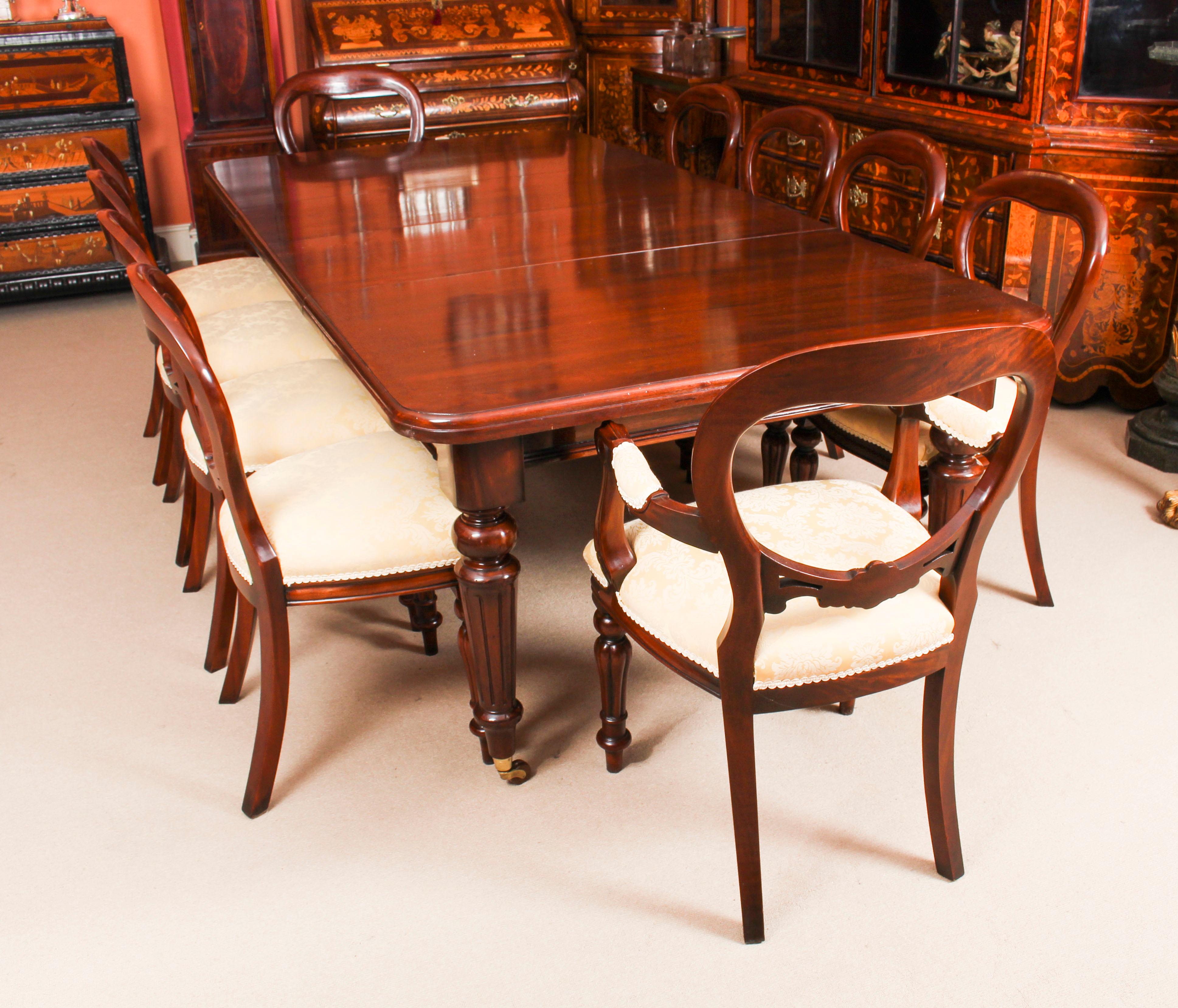 19th Century Victorian Extending Dining Table In Good Condition In London, GB