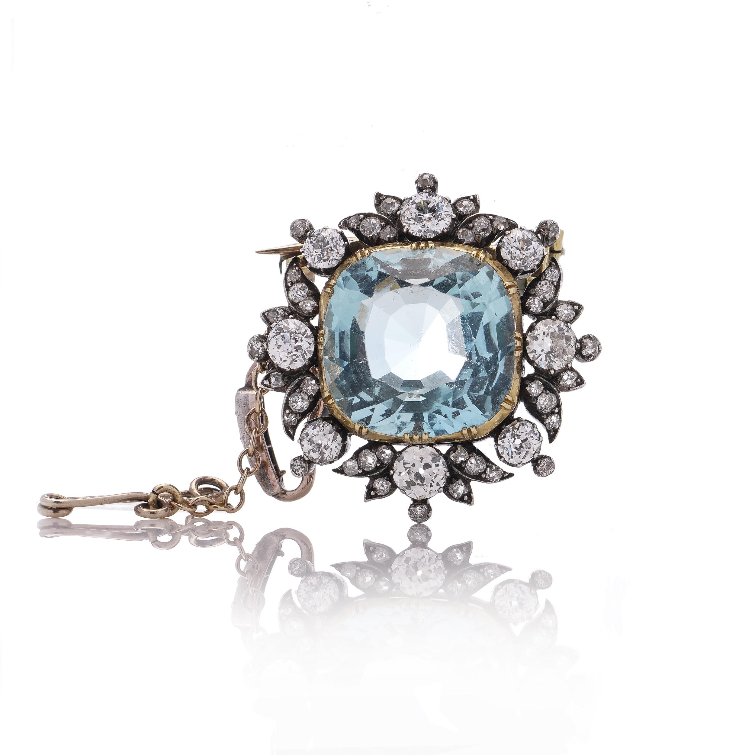 Women's or Men's 19th Century 9kt gold and silver 7.17 cts. of cushion-cut Aquamarine brooch For Sale