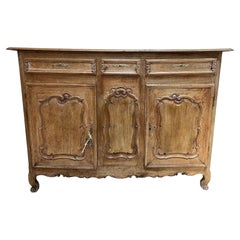 19th Century A French Provincial Oak Cabinet