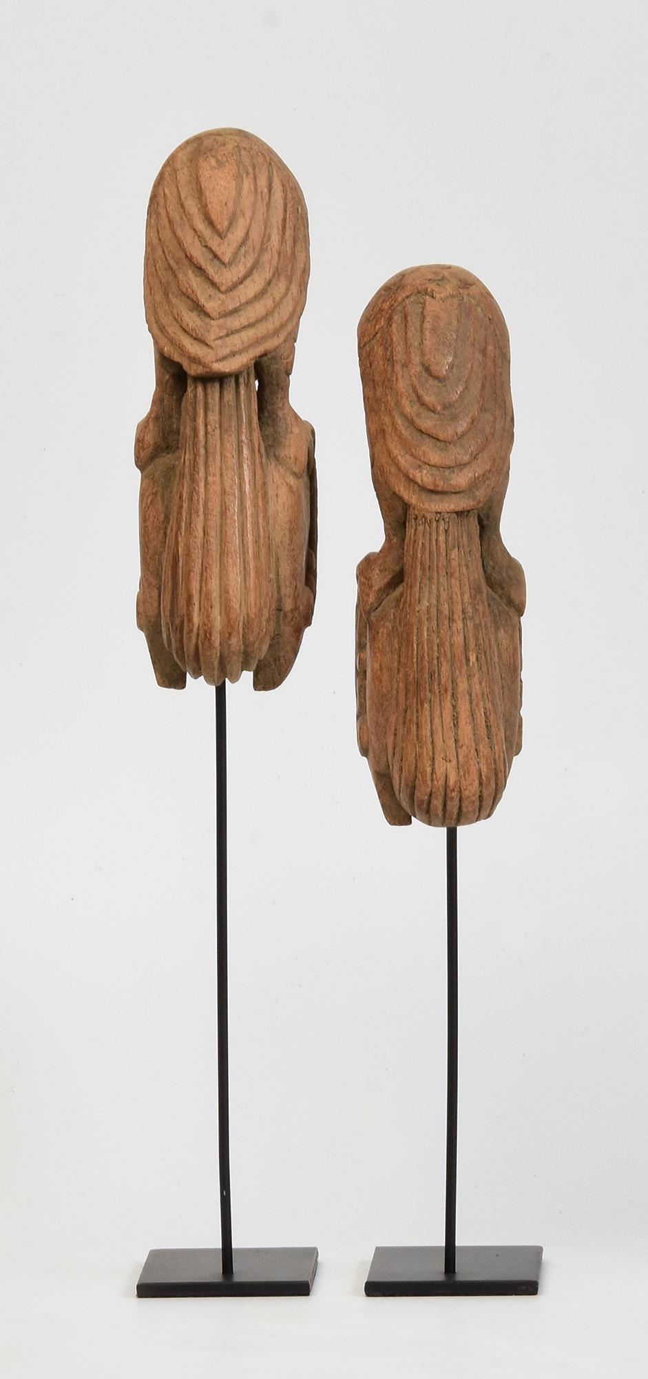 Ein Paar antike burmesische Holz-Textilwerkzeuge in Form eines Vogels aus dem 19. Jahrhundert im Angebot 1