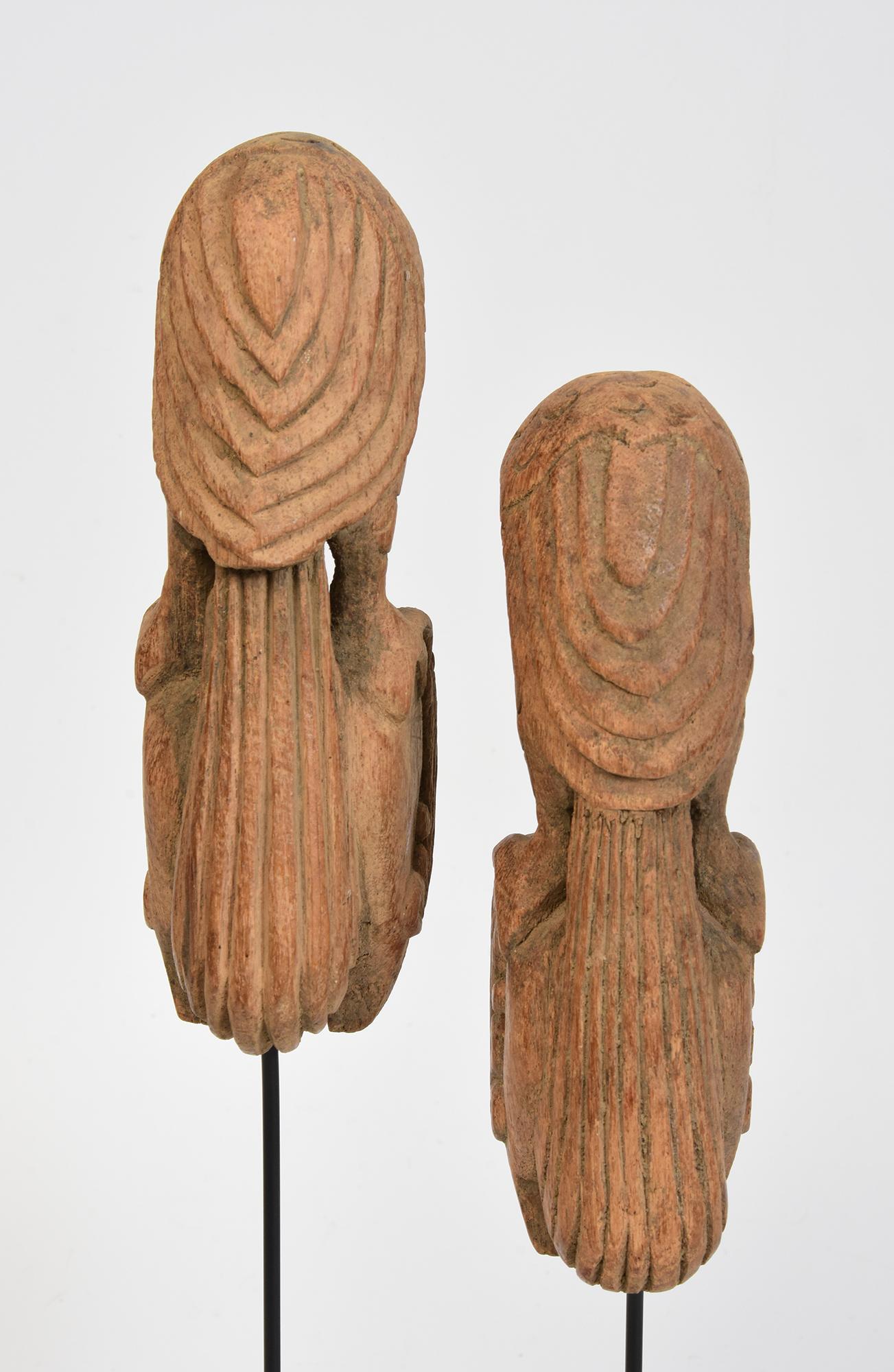 19th Century, A Pair of Antique Burmese Wooden Textile Tools in The Form of Bird For Sale 3