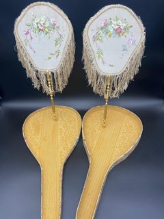 19th Century a Pair of Chinese Silk Fans with Giltwood Handles