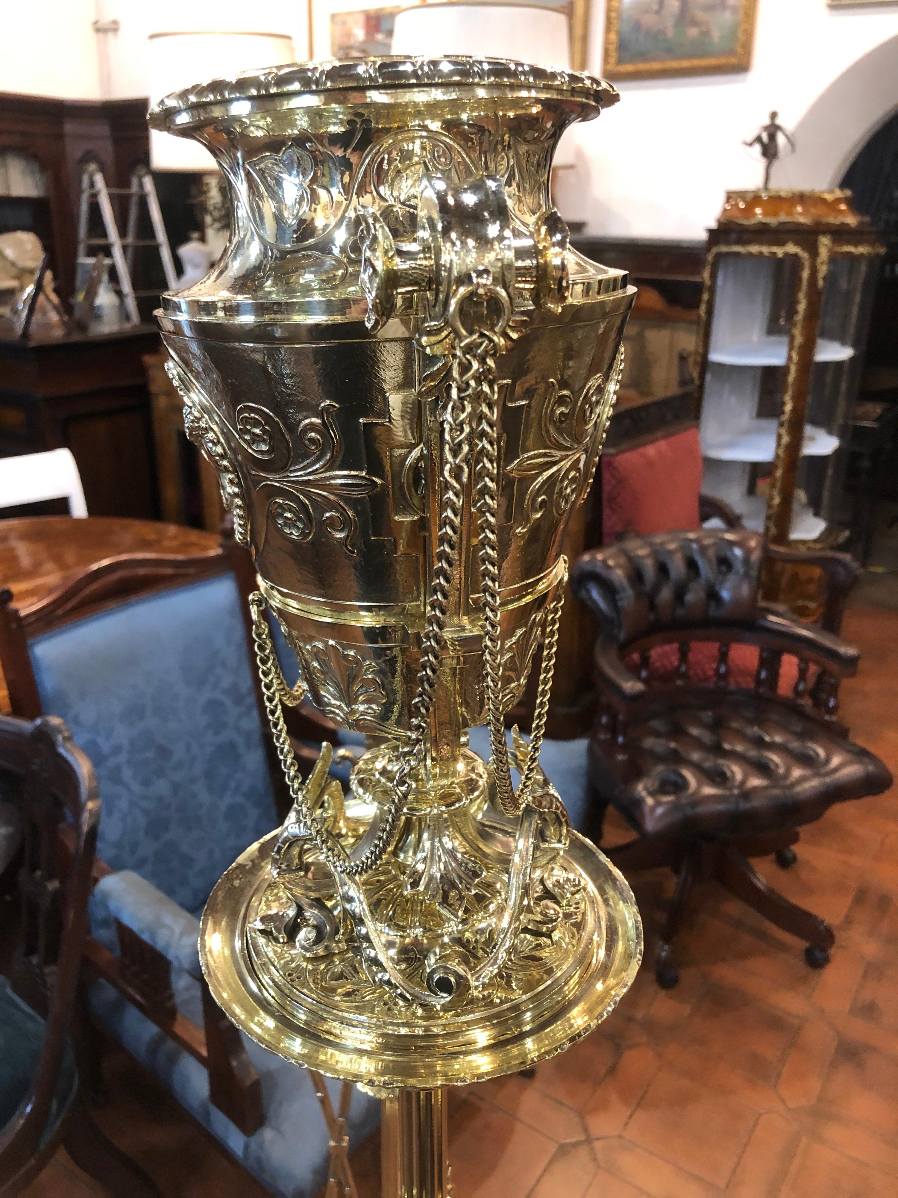 19th Century a Pair of Gueridon with Vases Empire Revival Brass, 1880s In Good Condition In Roma, RM