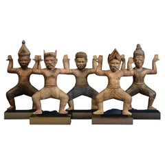 XIXe siècle, ensemble de figurines anciennes de danseuses en bois indonésien