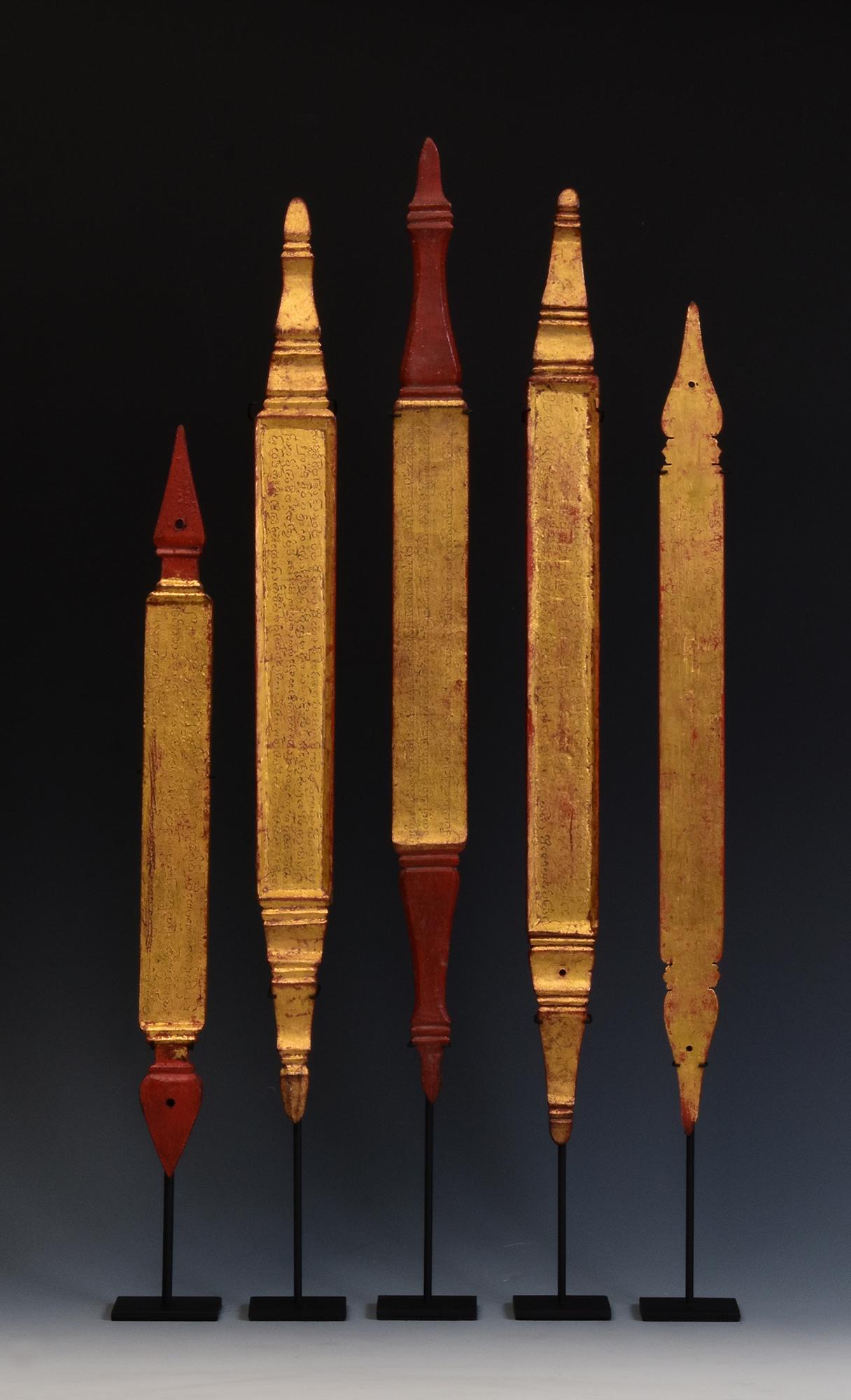 19th Century, A Set of Antique Lanna Thai Wooden Manuscript Bookmark with Stand For Sale 6
