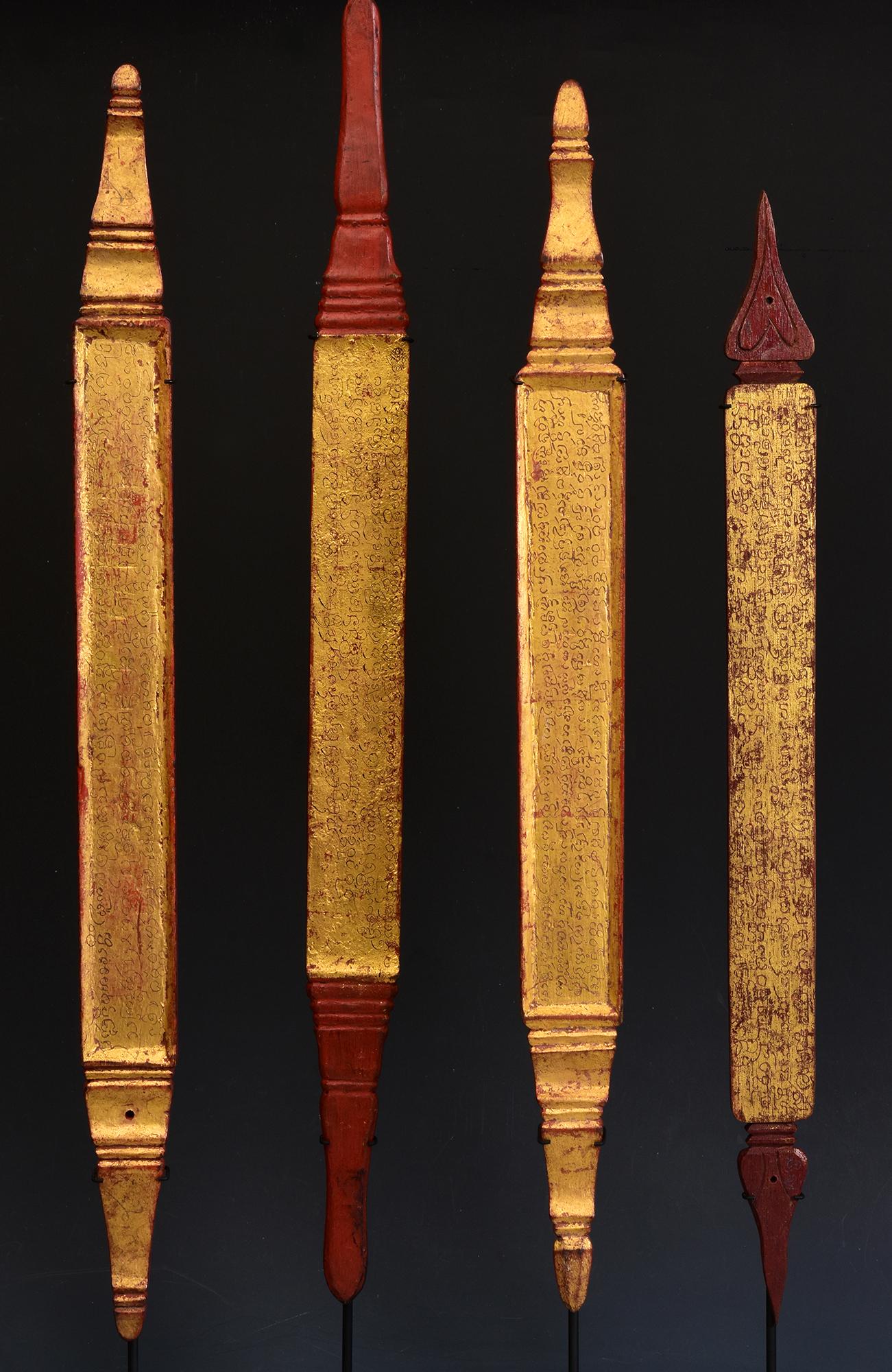 19th Century, A Set of Antique Lanna Thai Wooden Manuscript Bookmark with Stand In Good Condition For Sale In Sampantawong, TH