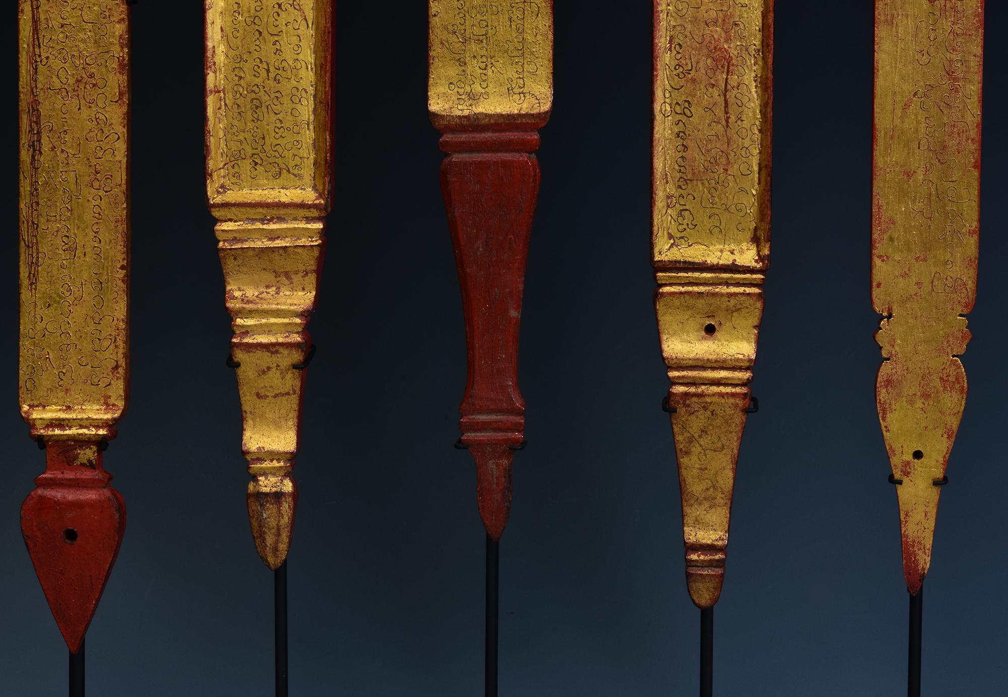 19th Century, A Set of Antique Lanna Thai Wooden Manuscript Bookmark with Stand For Sale 1