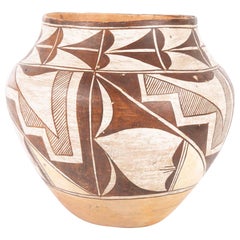 Vintage An Acoma Ceramic Vase from the Second Quarter of the 20th Century