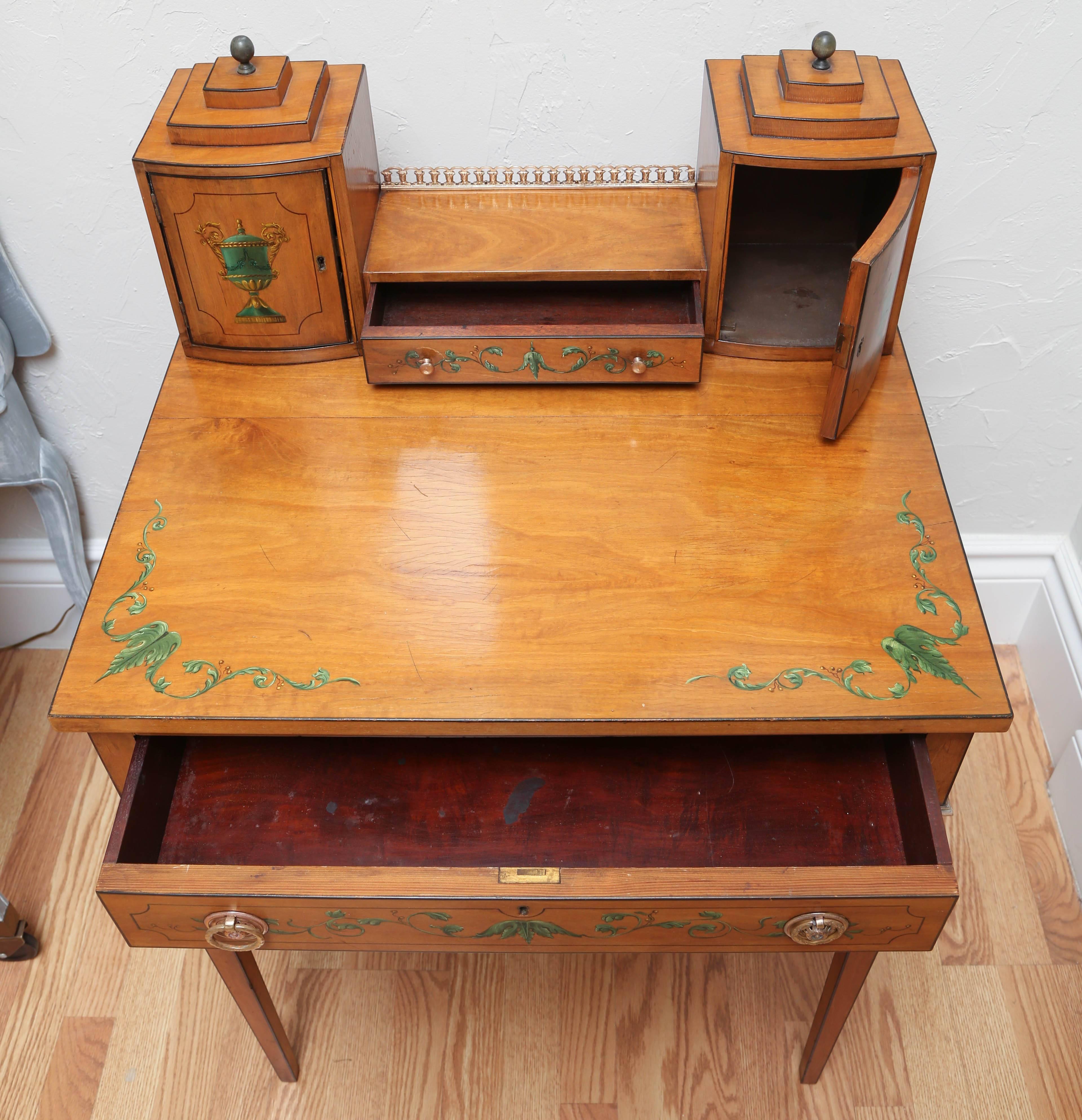 small writing table
