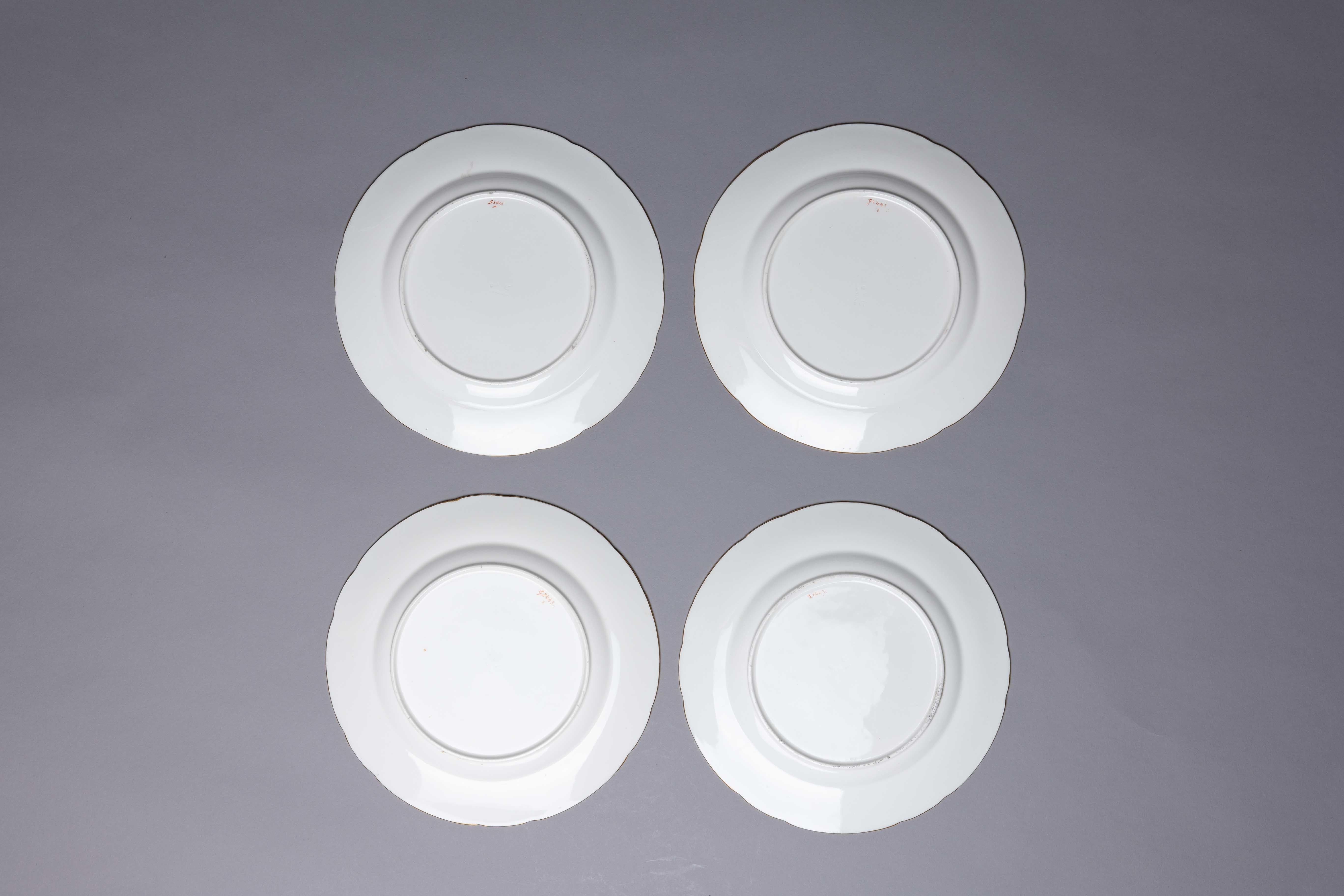 19th Century Aesthetic Minton Dinner Plates Set For Sale 4